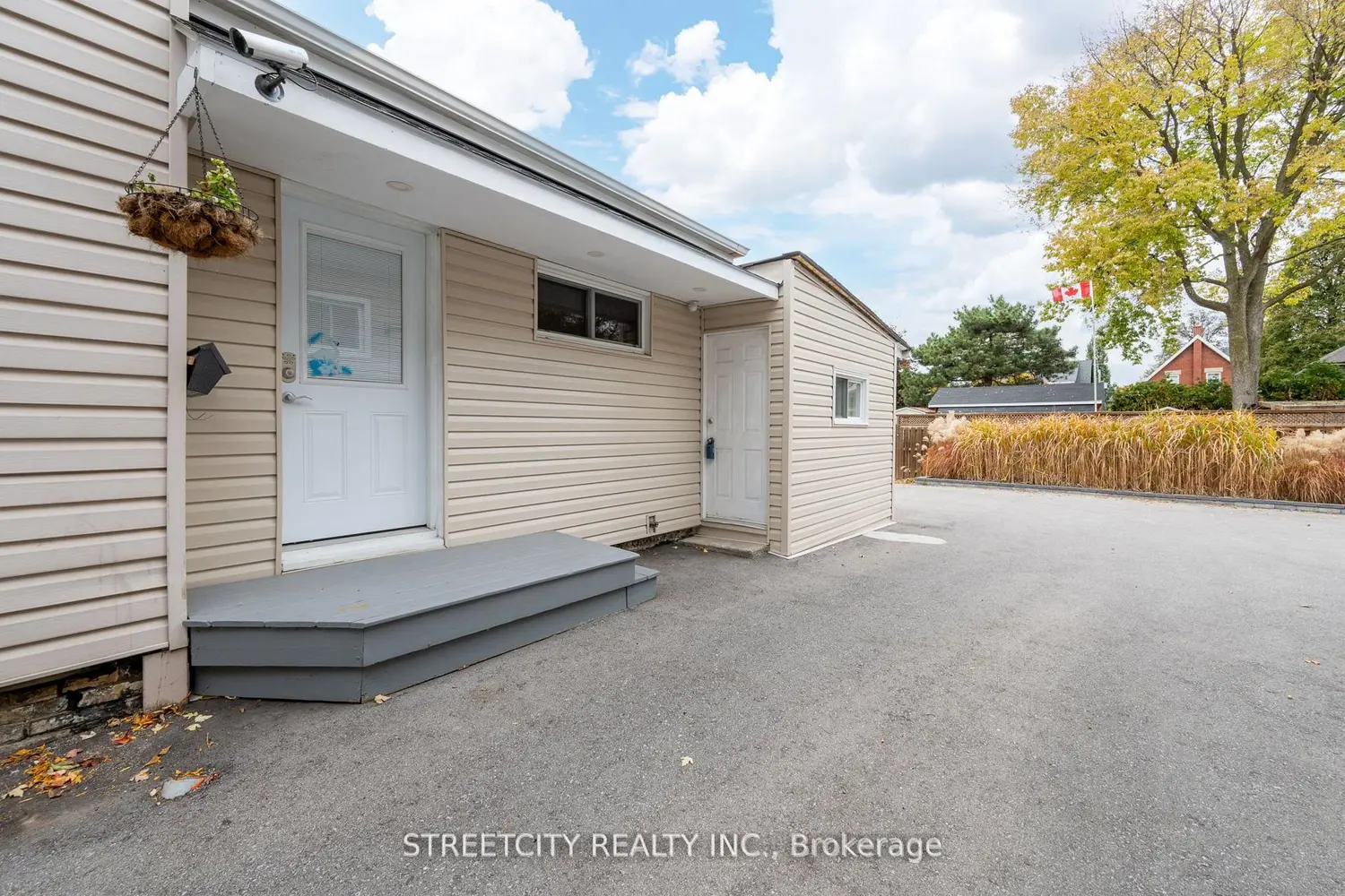 Additional image 3 of 840 Queens Avenue