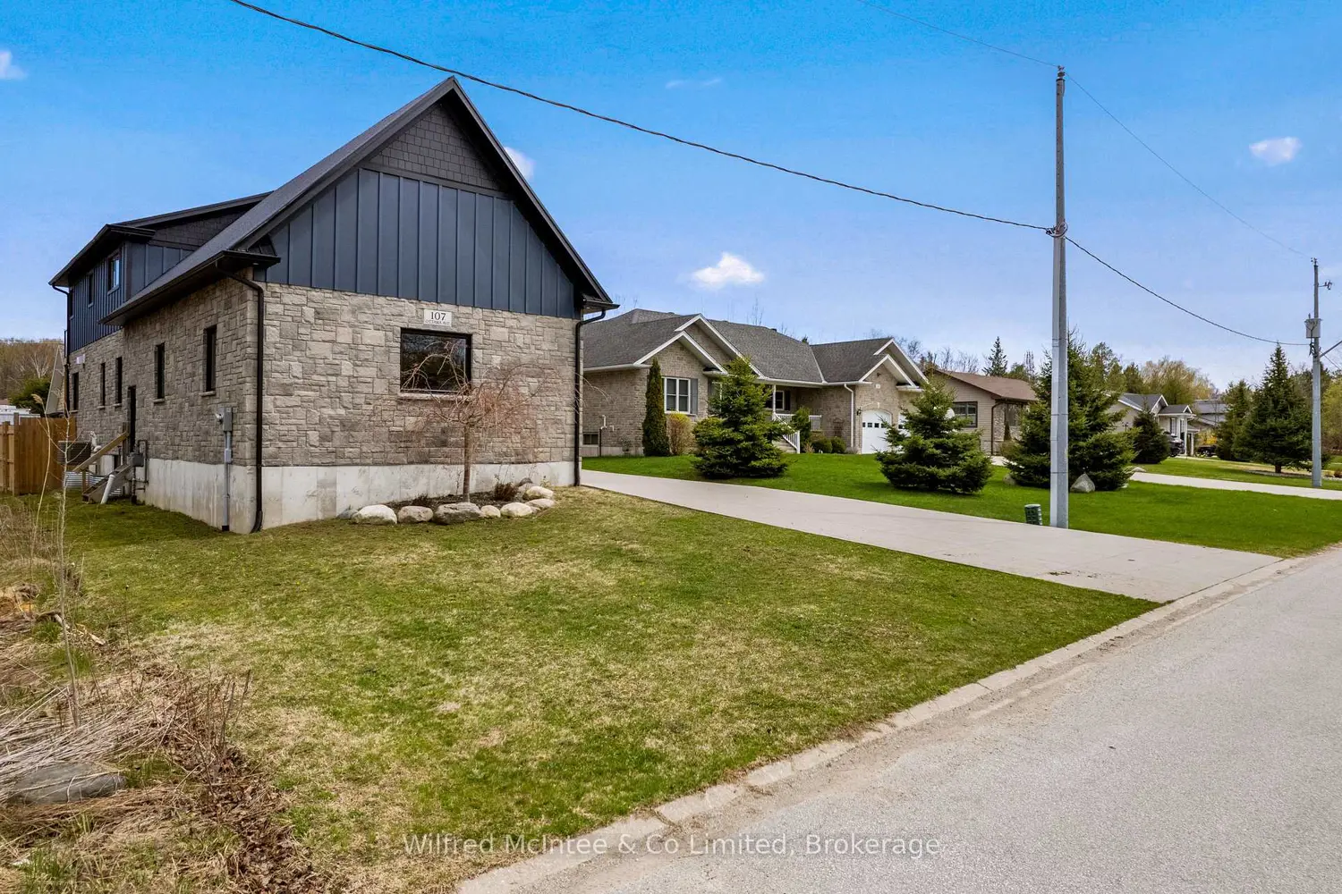 Additional image 2 of 107 Ottawa Avenue