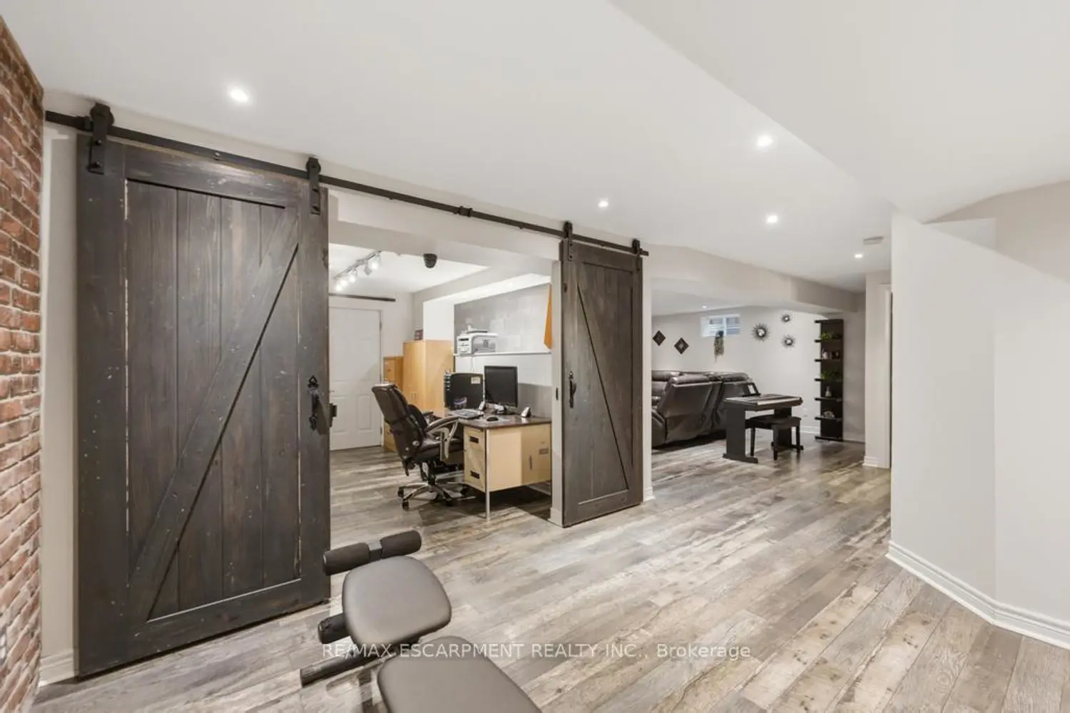 Additional image 18 of 64 Onyx Court