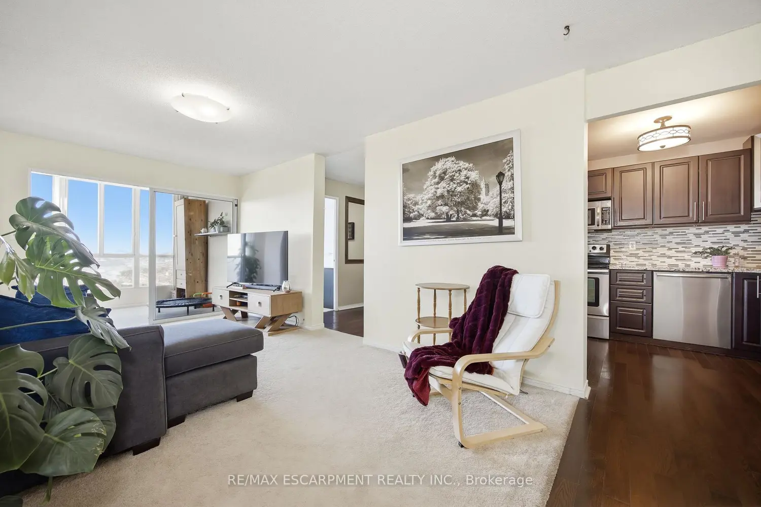 Additional image 7 of 145 Hillcrest Avenue Ph1