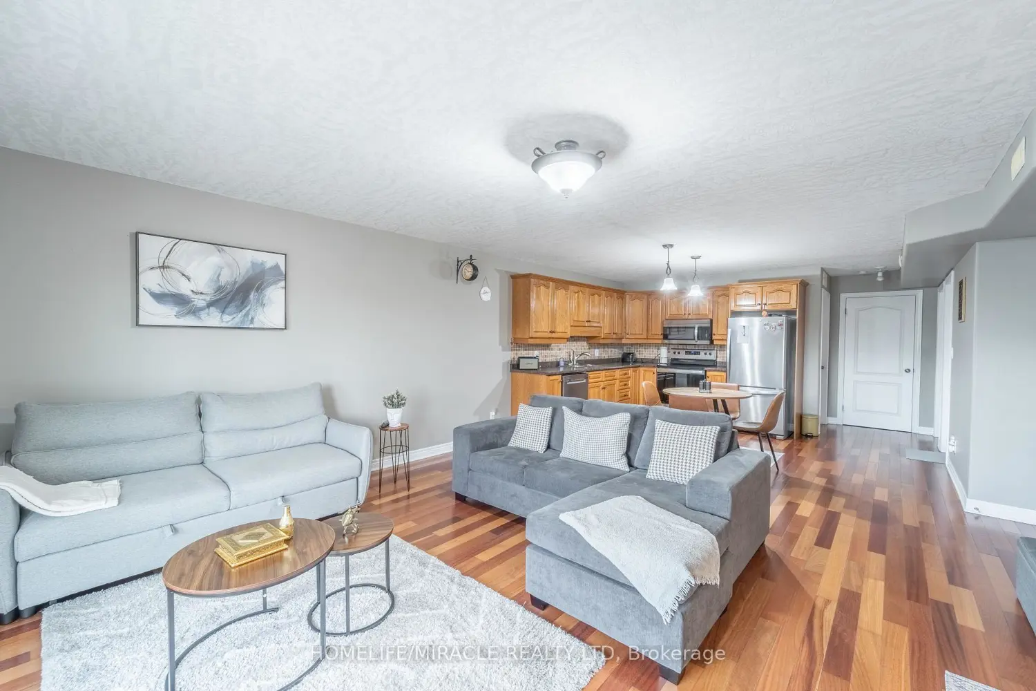 50 Whitlaw Way 203 photo 3