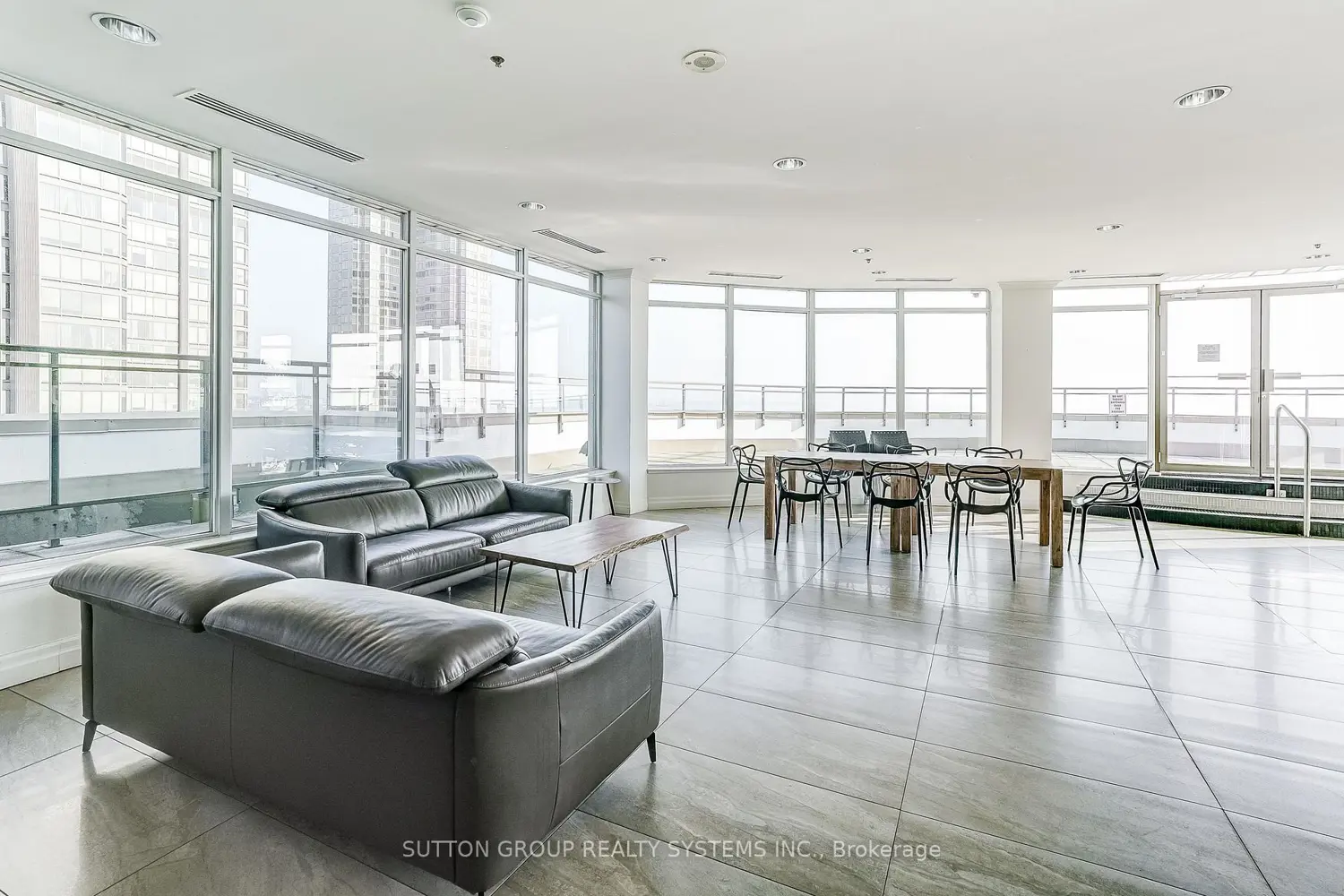 Additional image 15 of 80 Palace Pier Court 404