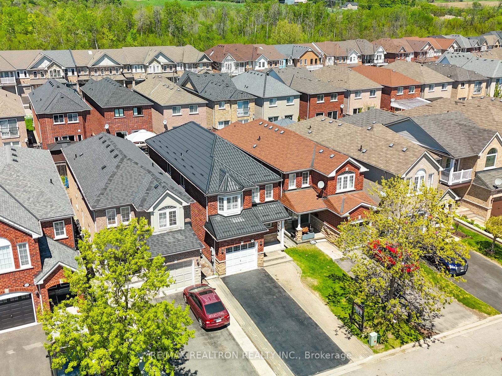 Additional image 2 of 664 Sunbird Trail, Pickering, ON, L1X 2X6