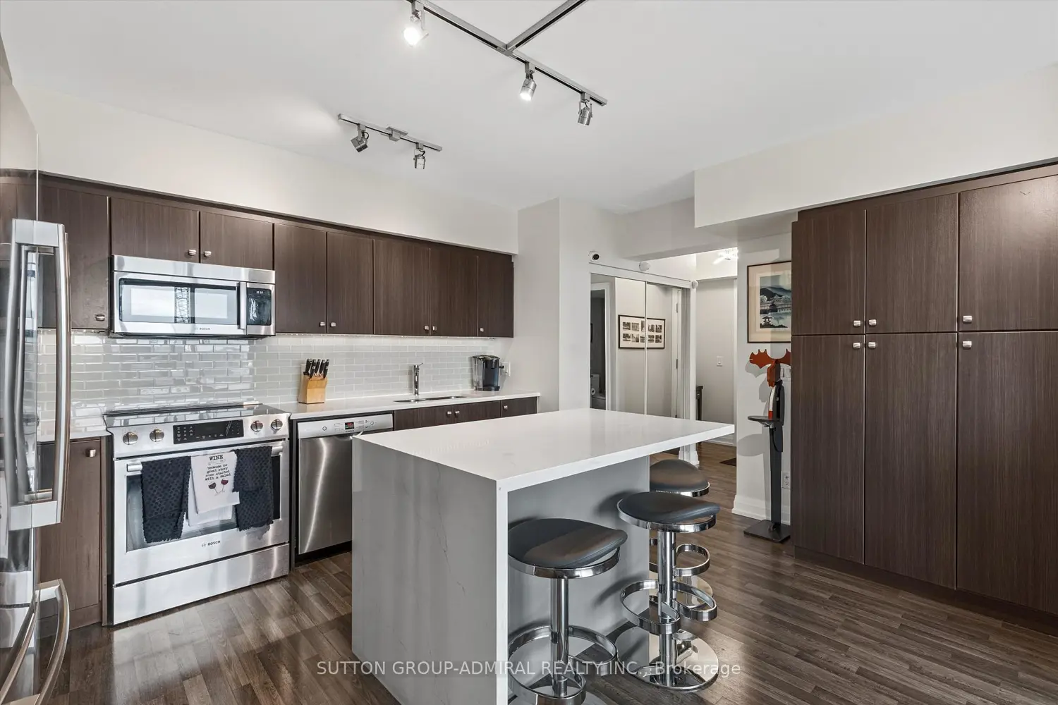 Additional image 3 of 555 Wilson Avenue 703E