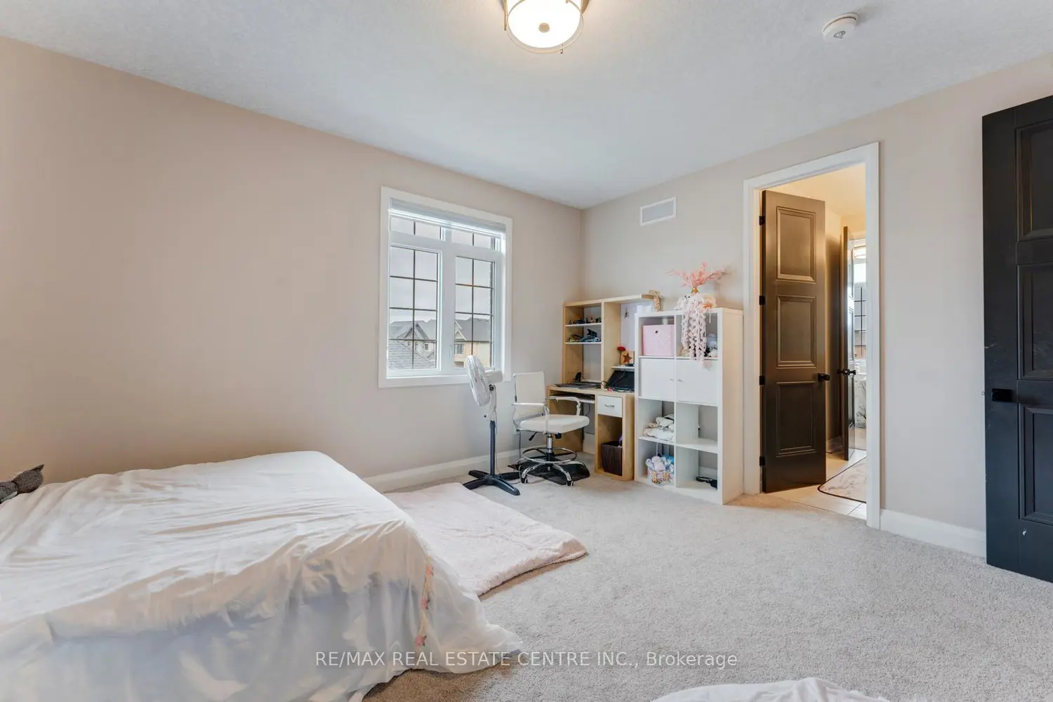 Additional image 16 of 94 Pondcliffe Drive
