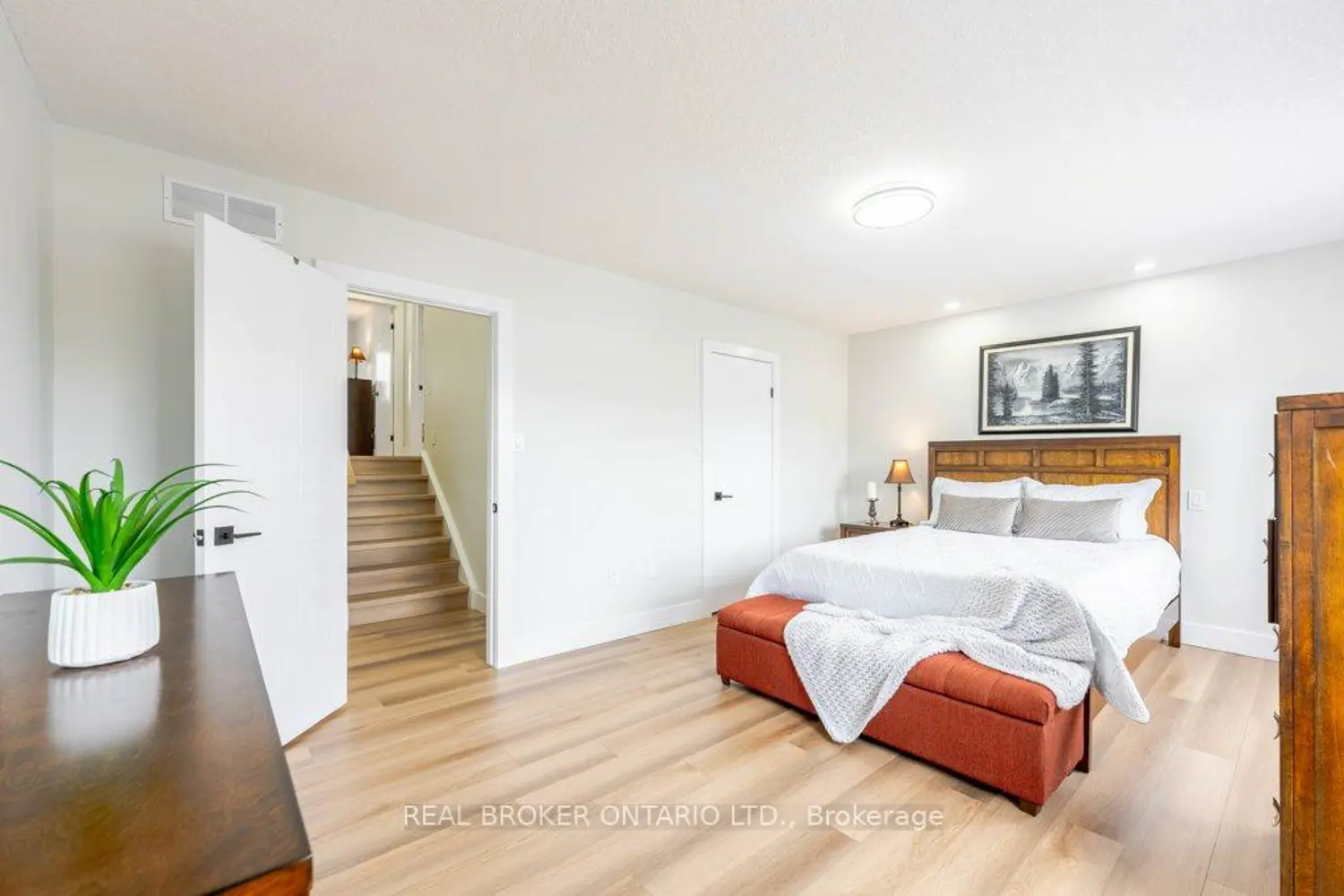 Additional image 9 of 185 Highland Crescent 2