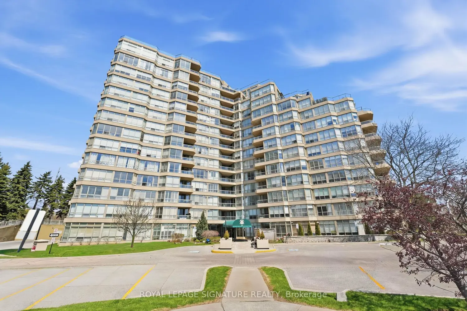 20 Guildwood Parkway Ph1
