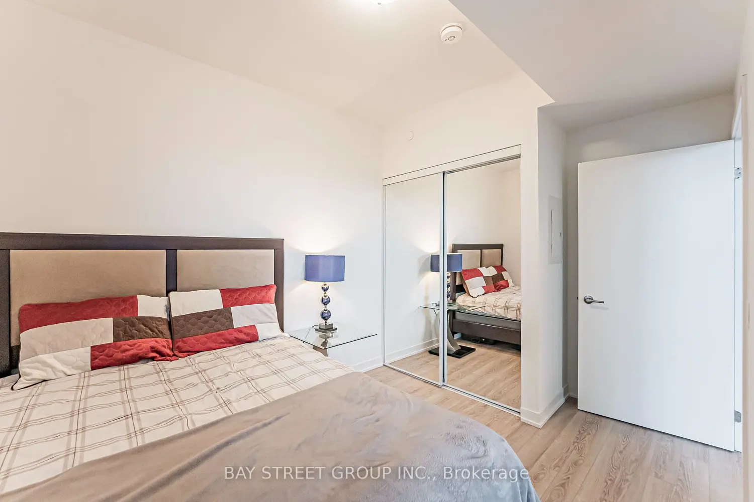 Additional image 13 of 250 Lawrence Avenue 526