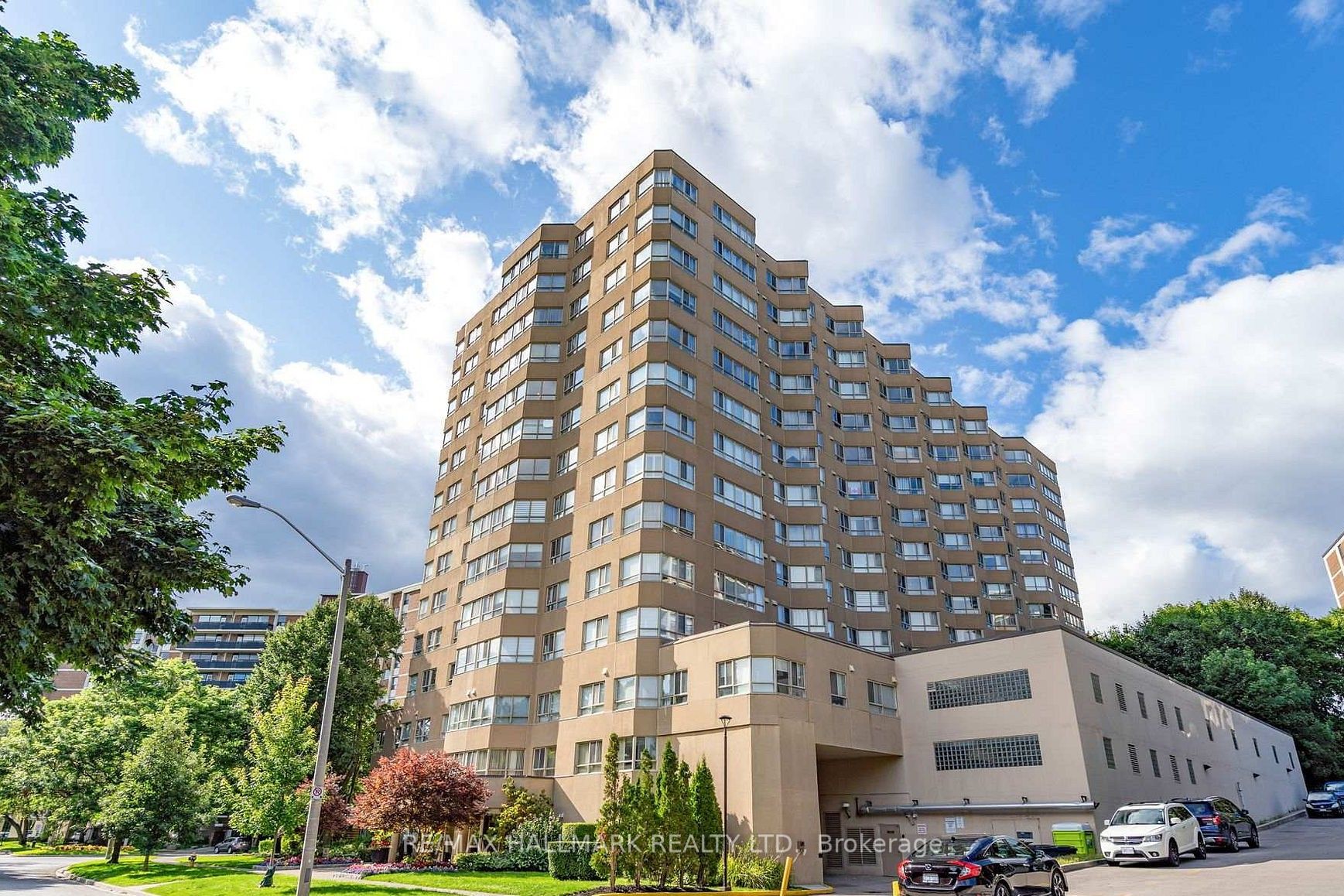 Additional image 2 of 705-4 Park Vista N/a, Toronto, ON, M4B 3M8