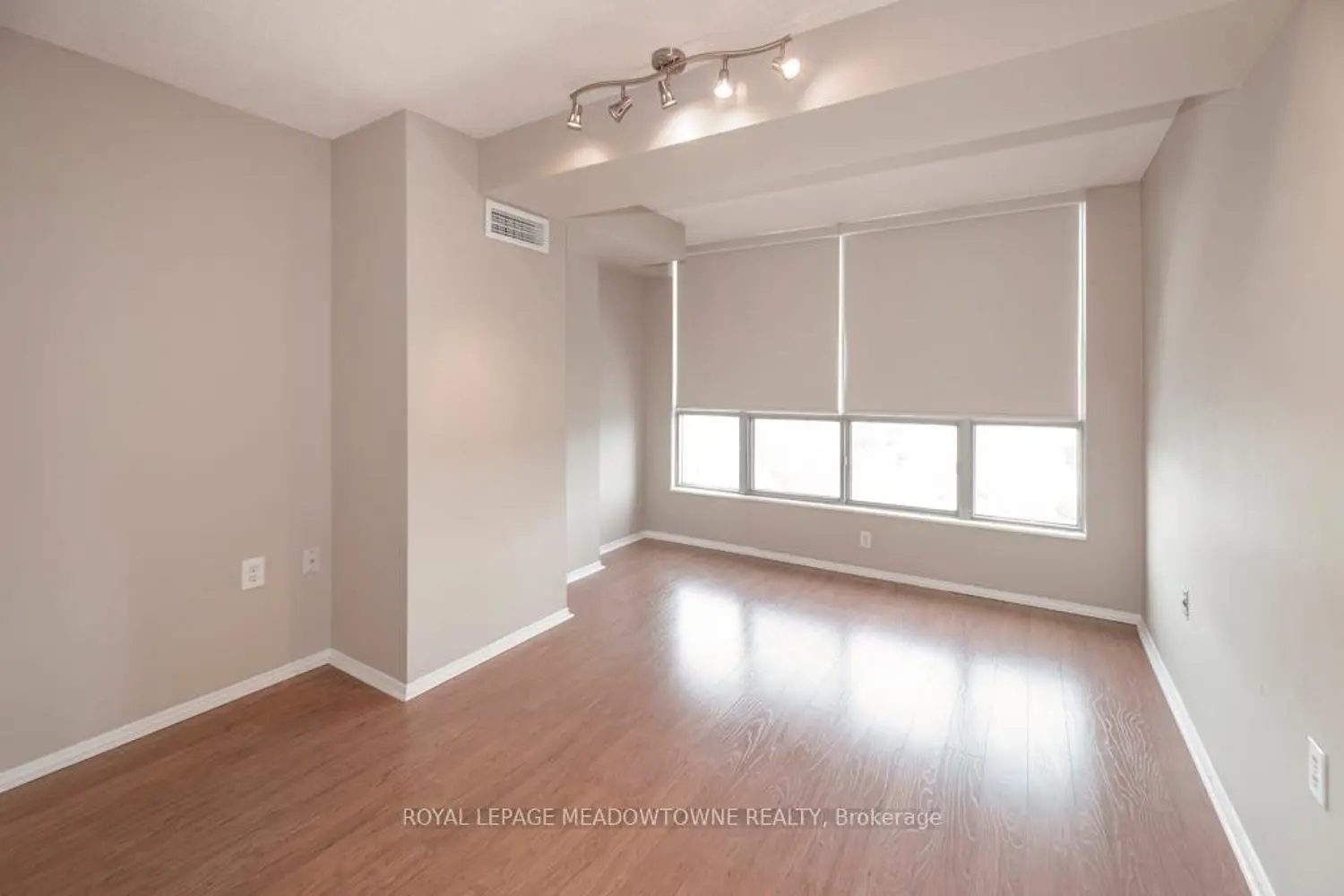 Additional image 11 of 1110 Walden Circle 905
