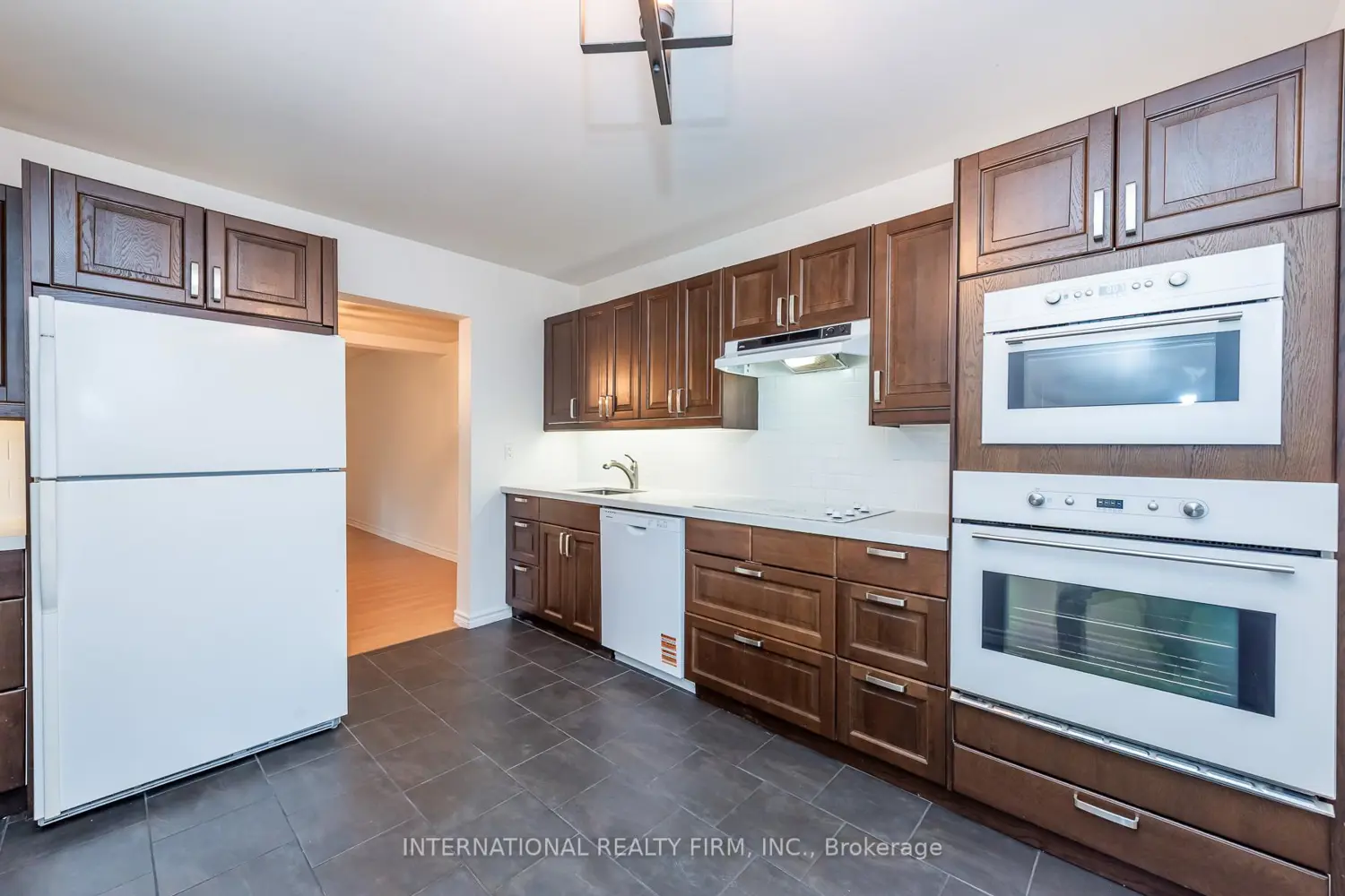 Additional image 6 of 6855 Glen Erin Drive 15