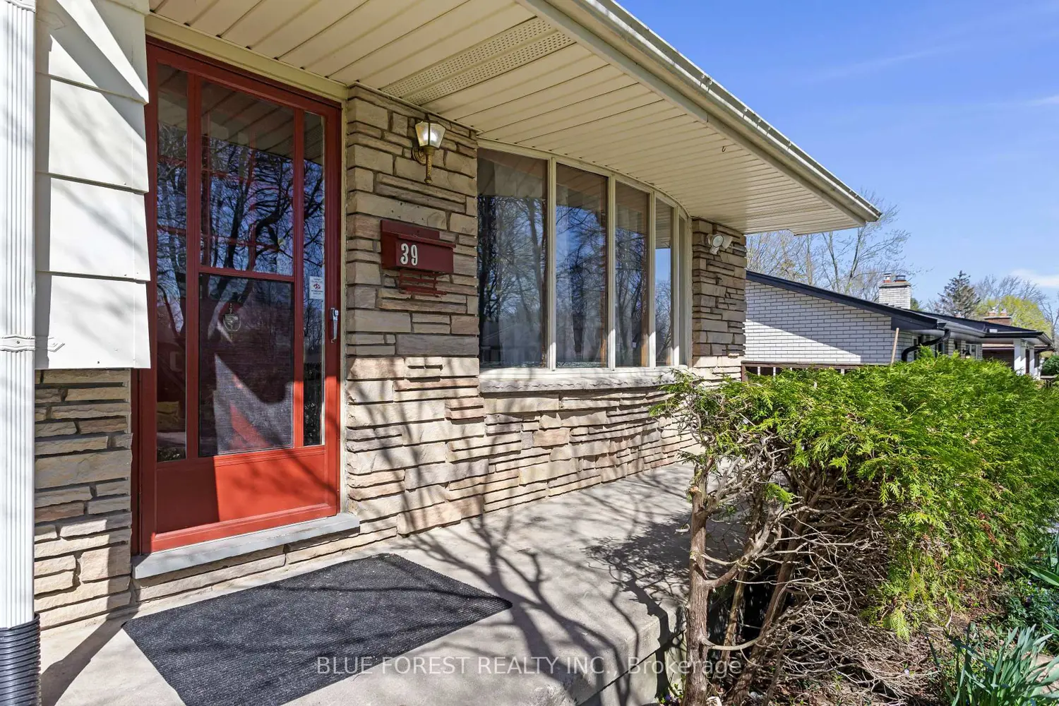 39 Southwood Crescent