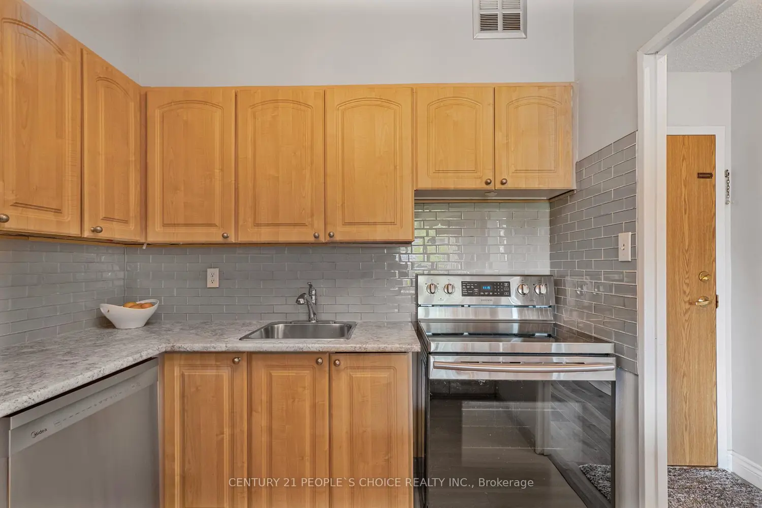 Additional image 9 of 20 Fashion Roseway 105