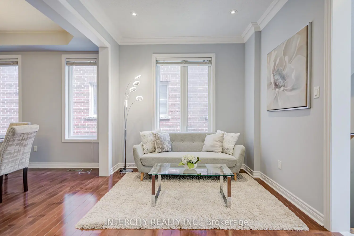 Additional image 3 of 86 Princess Diana Drive