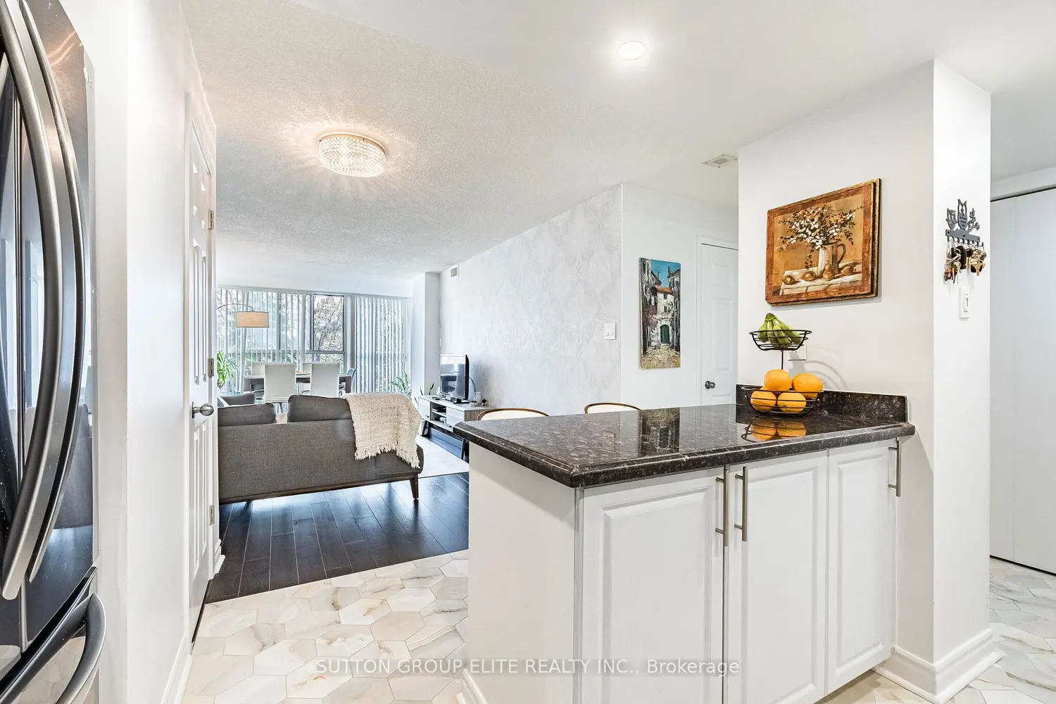 Additional image 8 of 2091 Hurontario Street 307