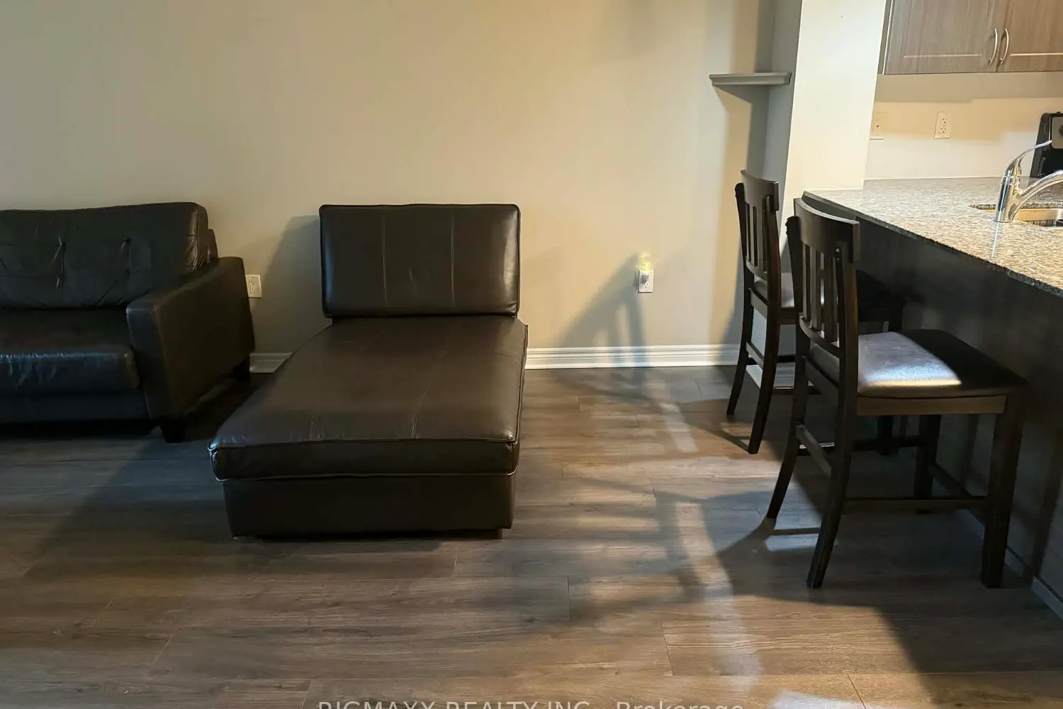 Additional image 8 of 33 Whitmer Street 222