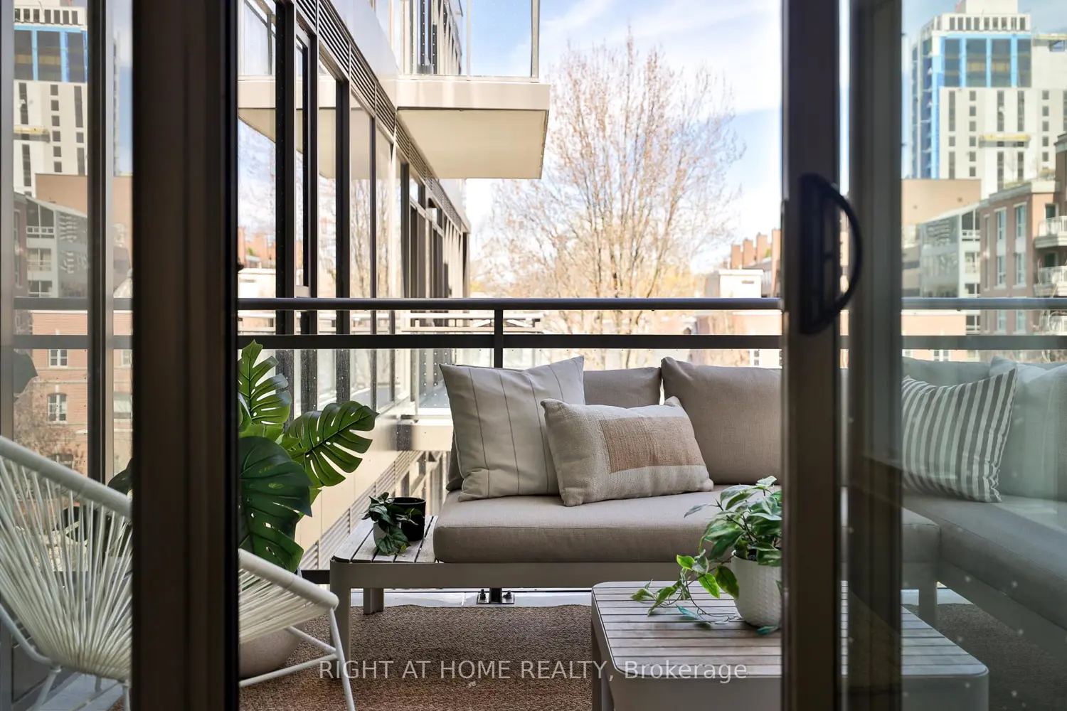 Additional image 11 of 10 Prince Arthur Avenue 404