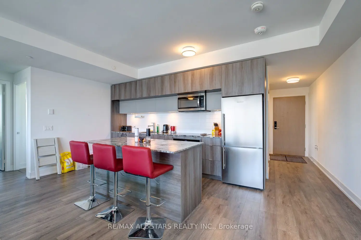 Additional image 3 of 575 Bloor Street 2302