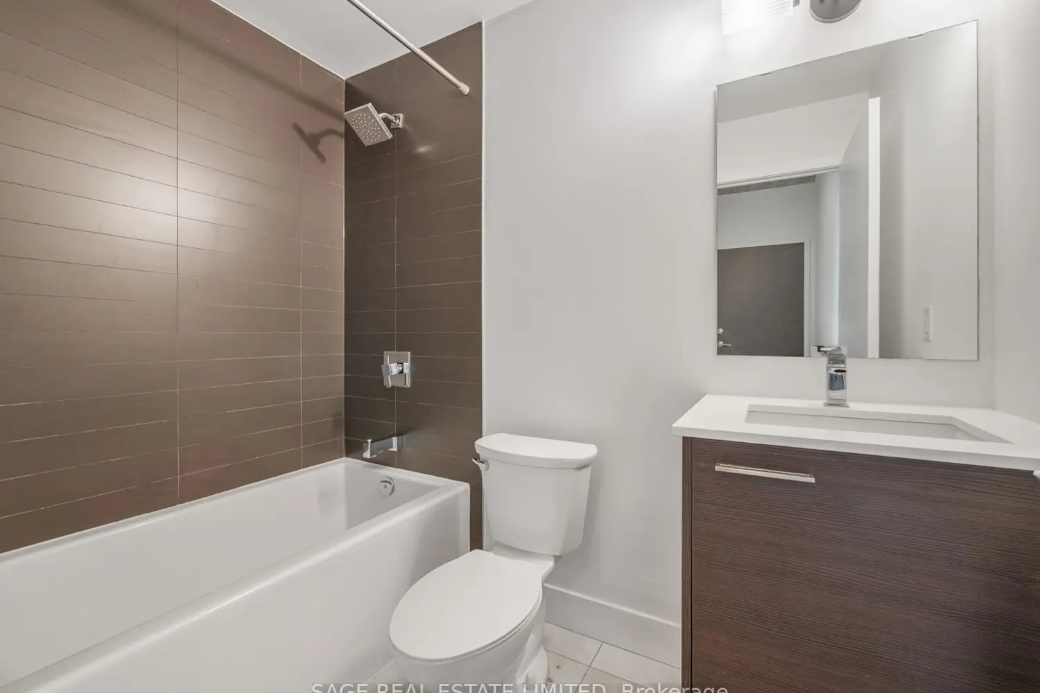 Additional image 13 of 630 Queen East Street 411
