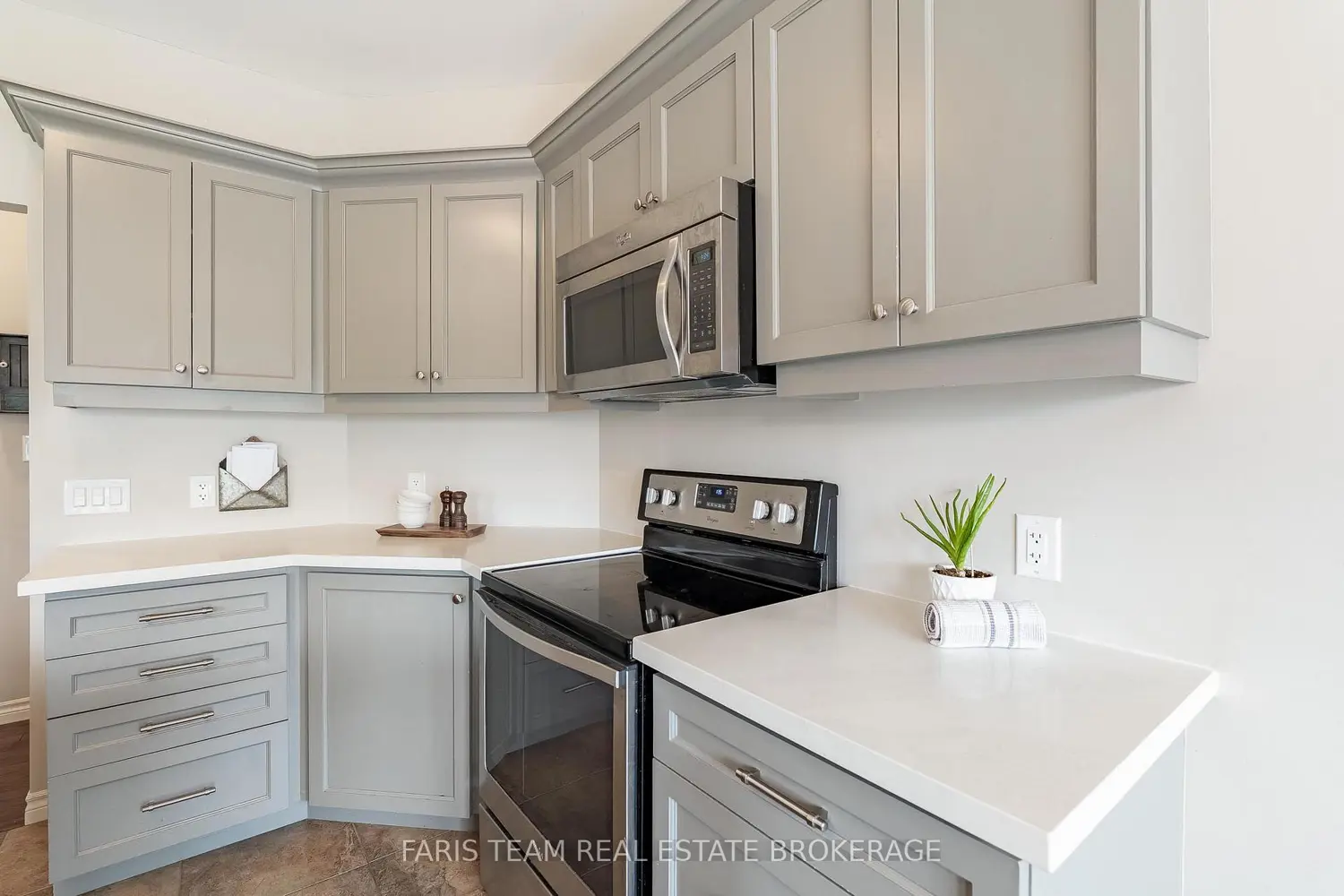 53 Boyd Crescent photo 5