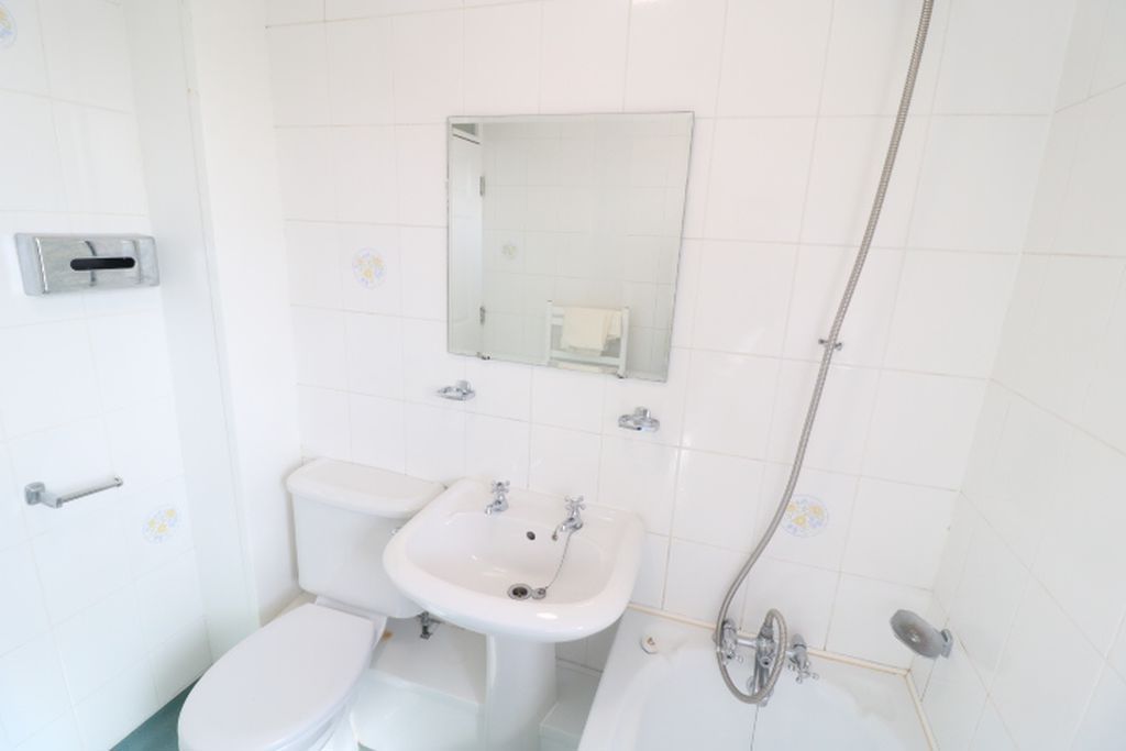 Additional image 17 of 1 bed flat to rent128 Cherry Orchard, Bridson Street, Port Erin IM9