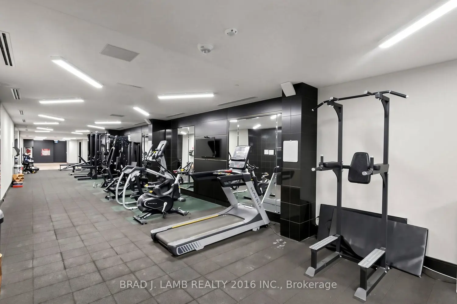 Additional image 18 of 1238 Dundas Street Th102