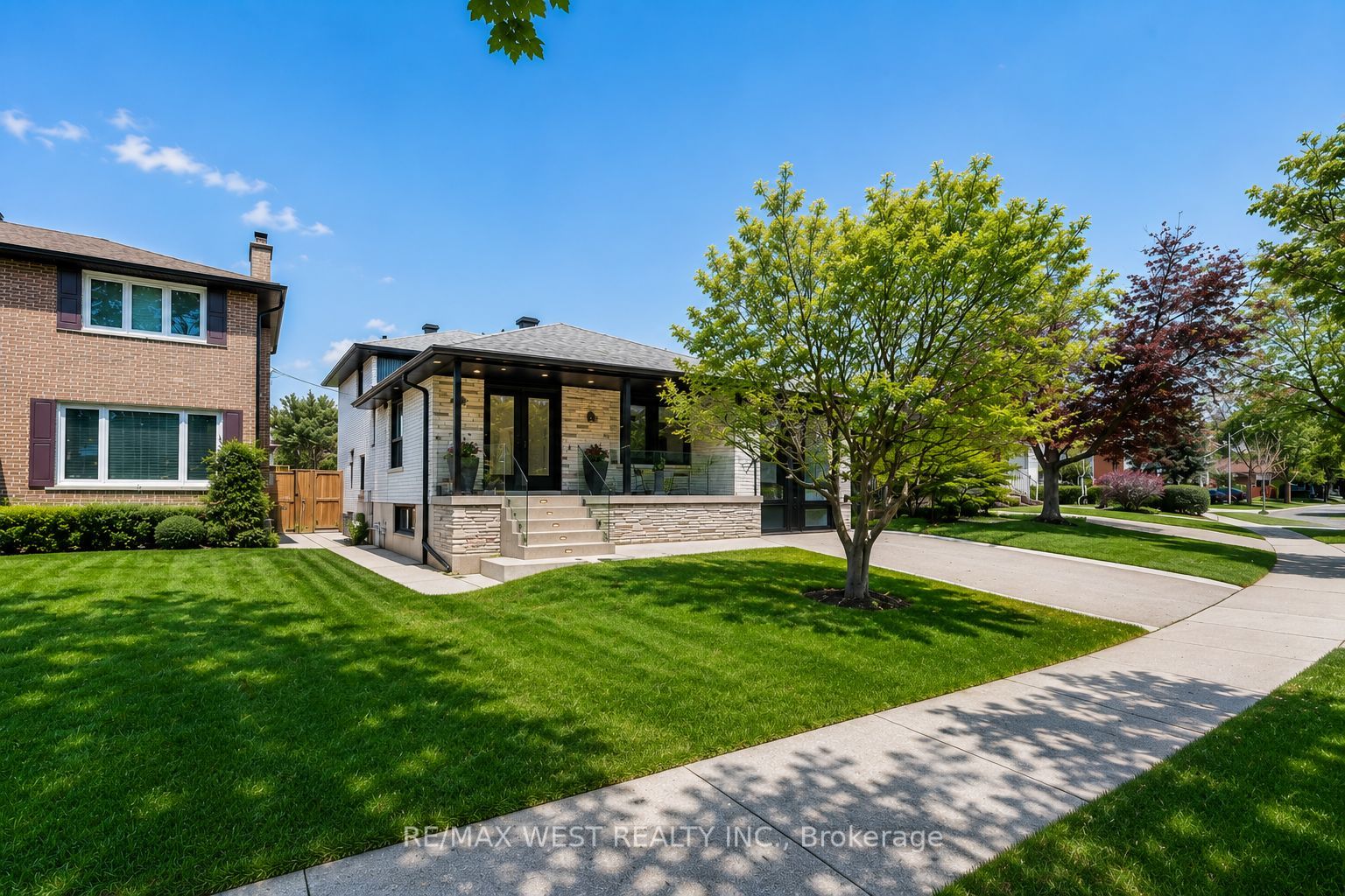 Additional image 4 of 18 Torrington Drive, Toronto, ON, M9C 3V5
