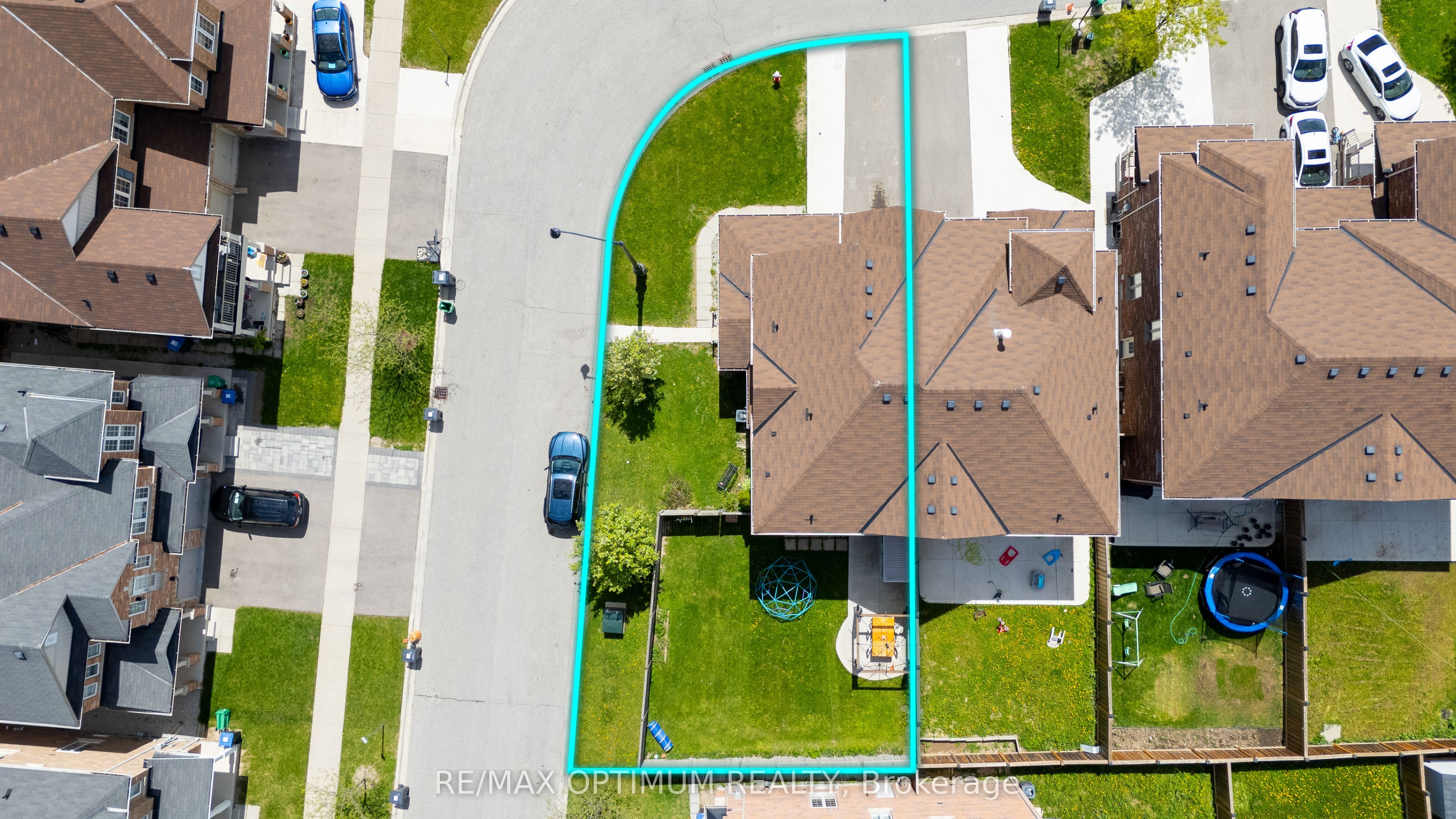 39 Divinity Circle, Brampton, ON, L7A 3Y4 photo 2