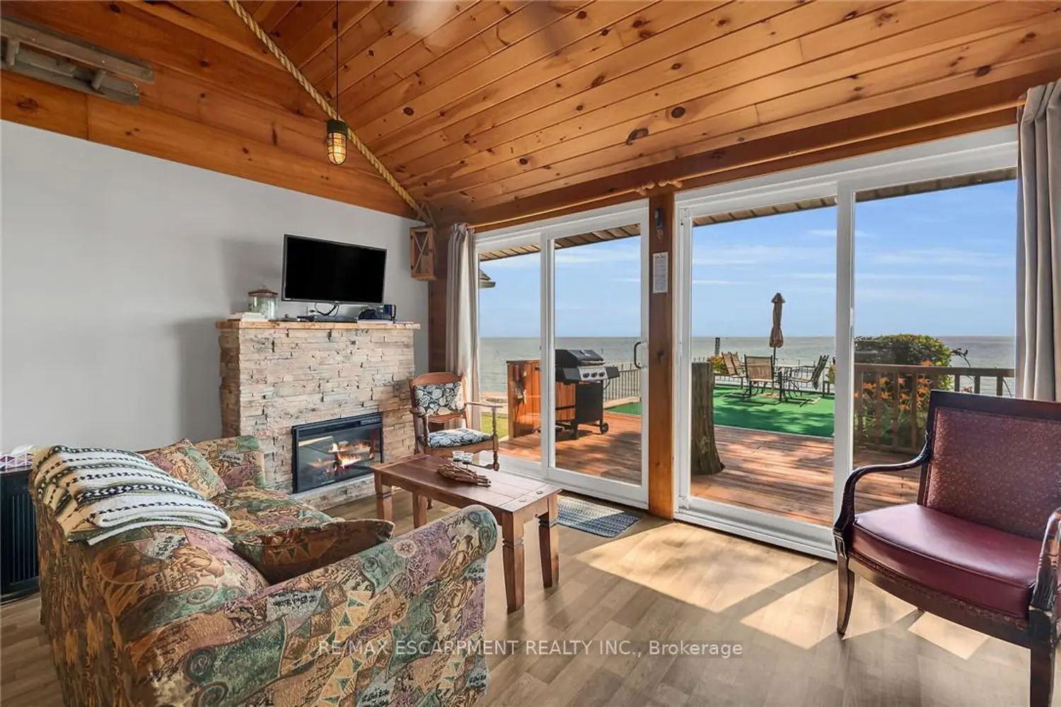 803 Sandy Bay Road photo 5