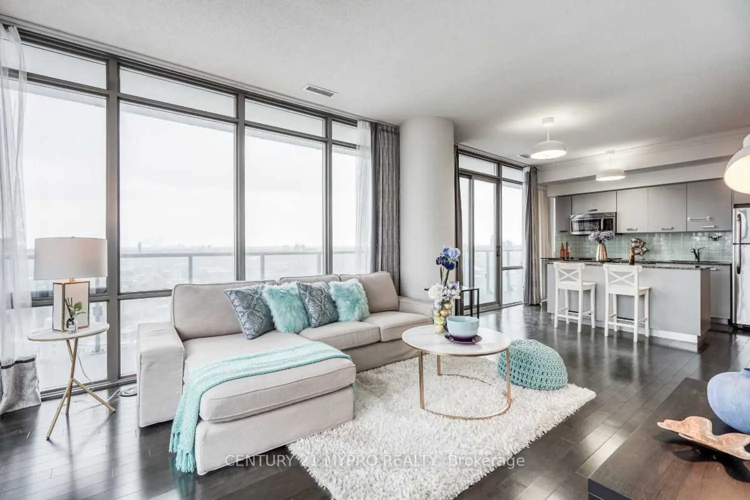 Additional image 8 of 832 Bay Street 2810