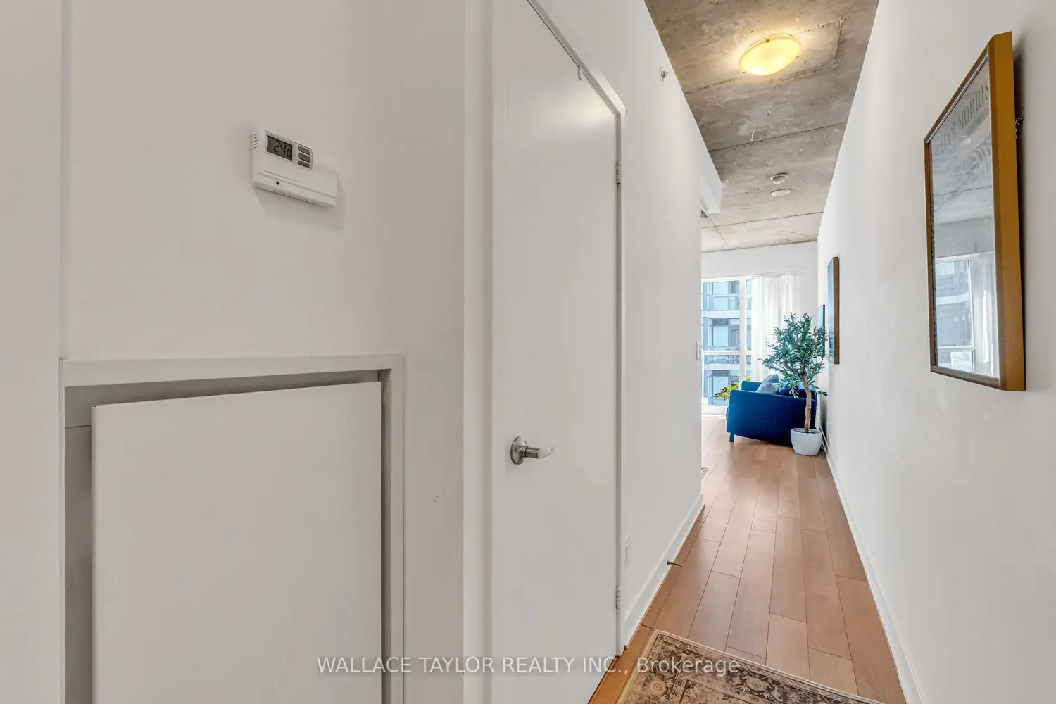 Additional image 4 of 210 Simcoe Street 1702