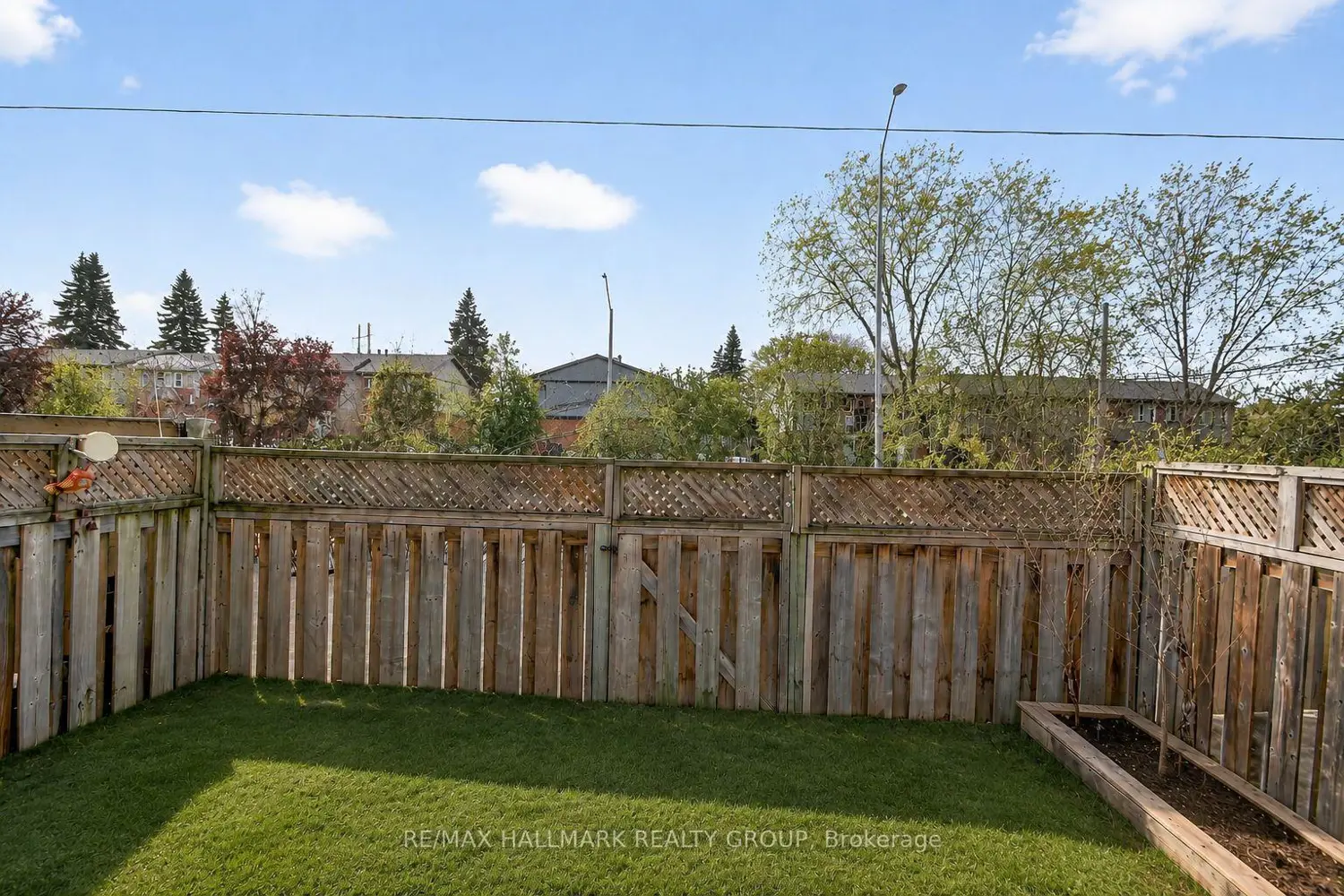 Additional image 16 of 427 Moodie Drive
