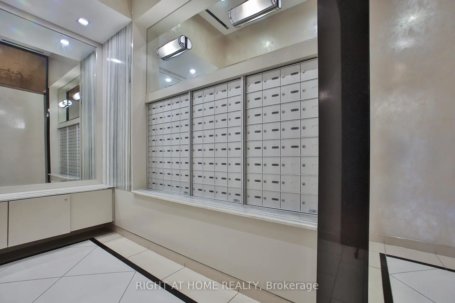 Additional image 4 of 1486 Bathurst Street 1303