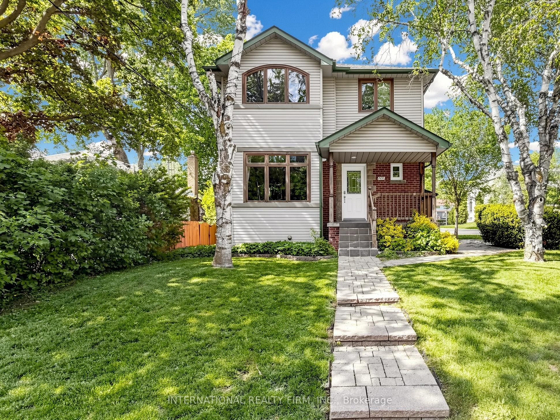 200 Burndale Avenue, Toronto, ON, M2N 1T3
