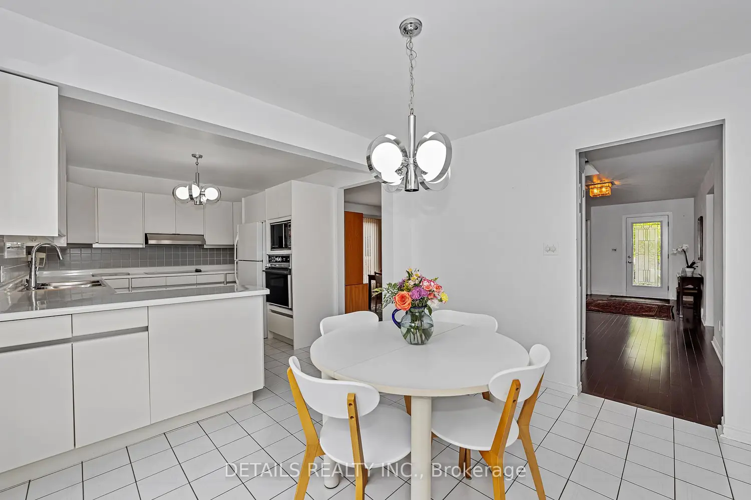 Additional image 4 of 1020 Ambleside Crescent