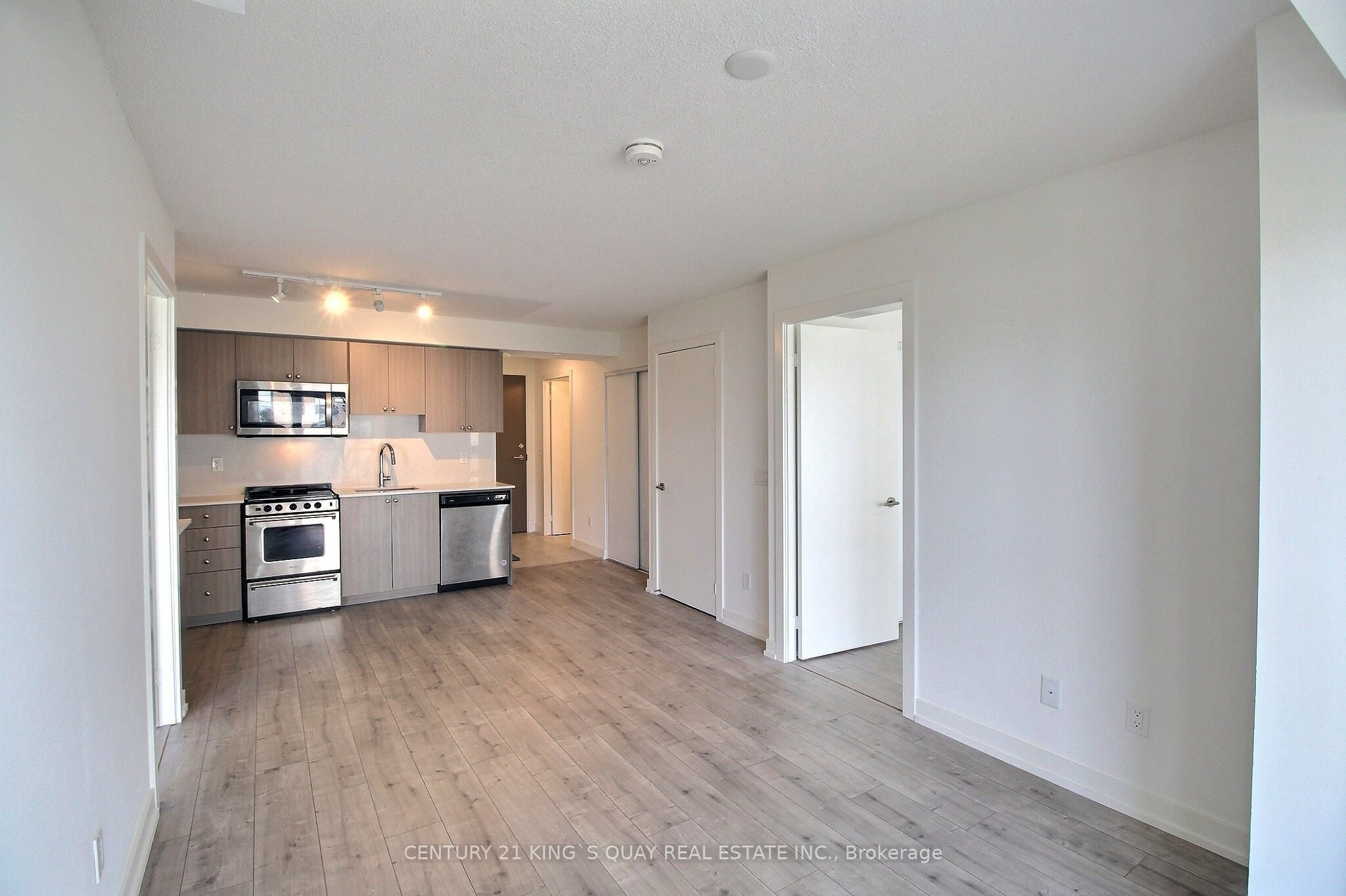 Additional image 3 of 907-10 Wilby Crescent, Toronto, ON, M9N 0B6