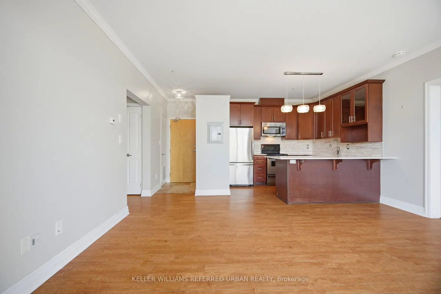 459 Kerr Street 305