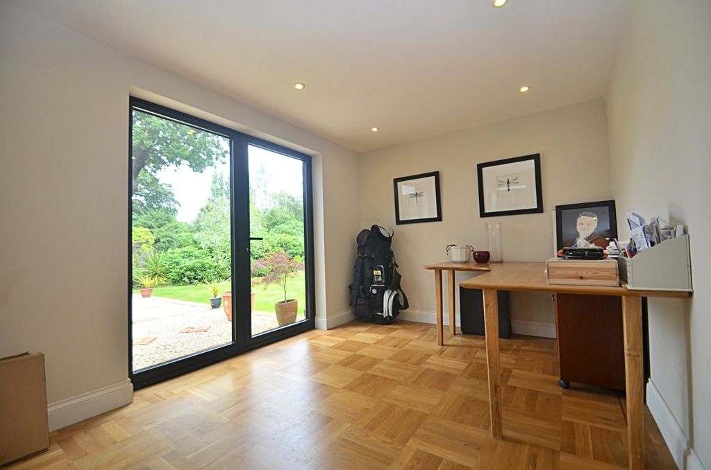 Additional image 24 of 5 bed detached house to rentClarendon Way, Chislehurst BR7