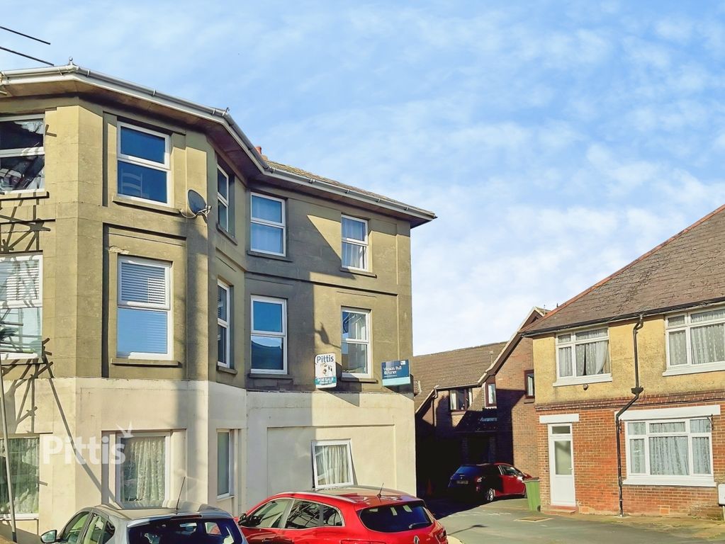 2 bed flat to rentYork Road, Sandown PO36