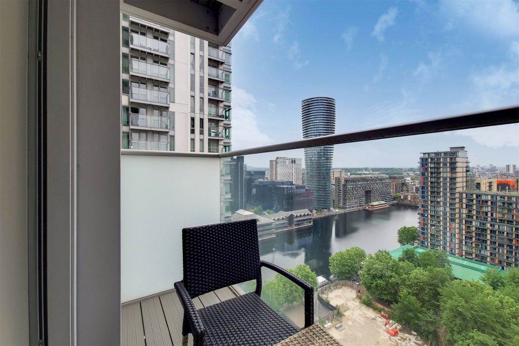 Additional image 3 of 2 bed flat to rentPan Peninsula Square, London E14