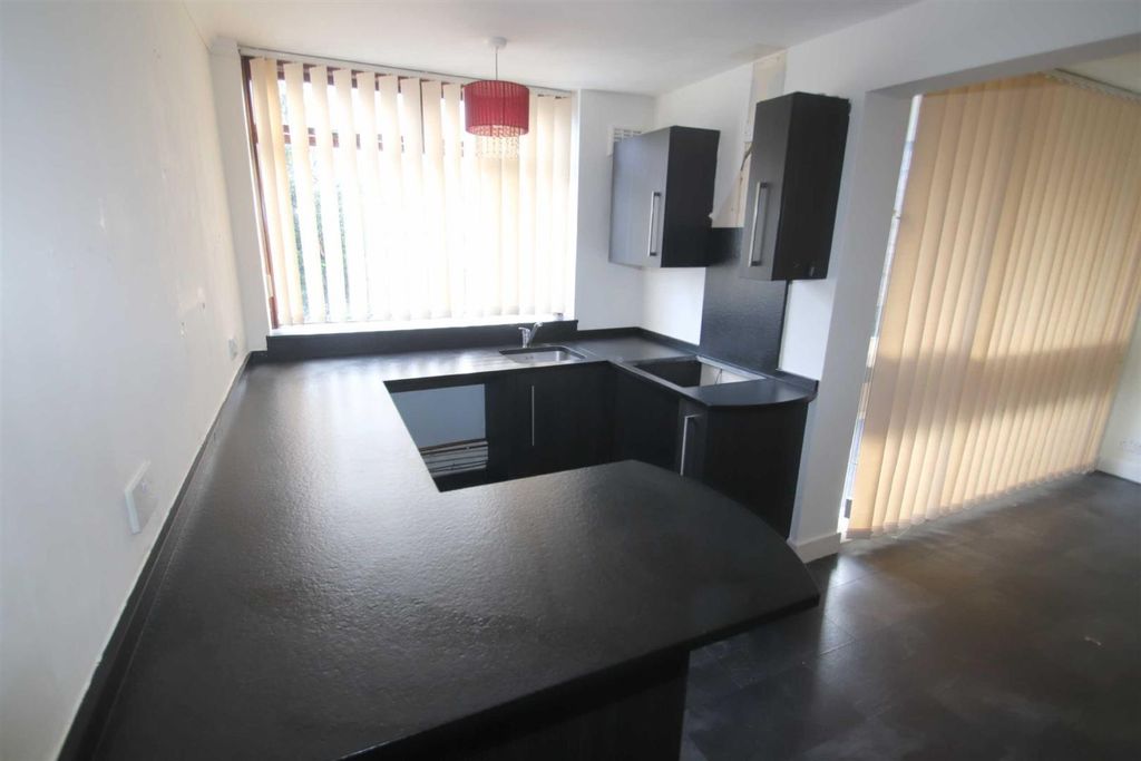 Additional image 6 of 2 bed flat to rentThe Paddock, Handforth, Cheshire SK9