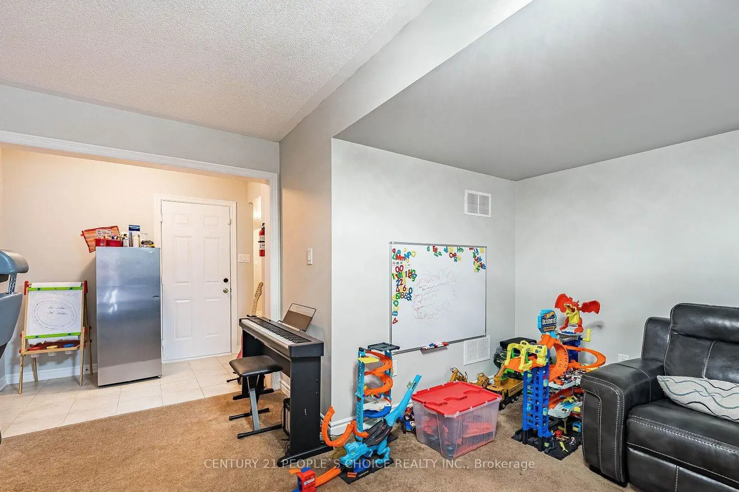 Additional image 8 of 142 Farooq Boulevard