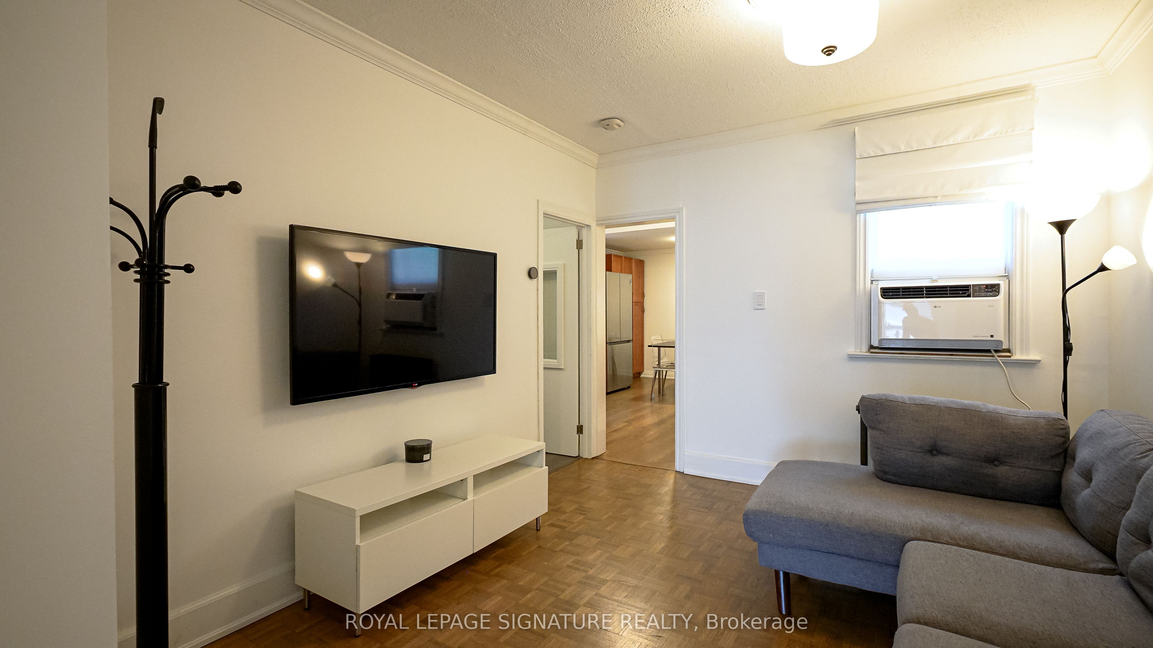 Additional image 5 of Main-30 Preston Road, Toronto, ON, M6E 1Y7