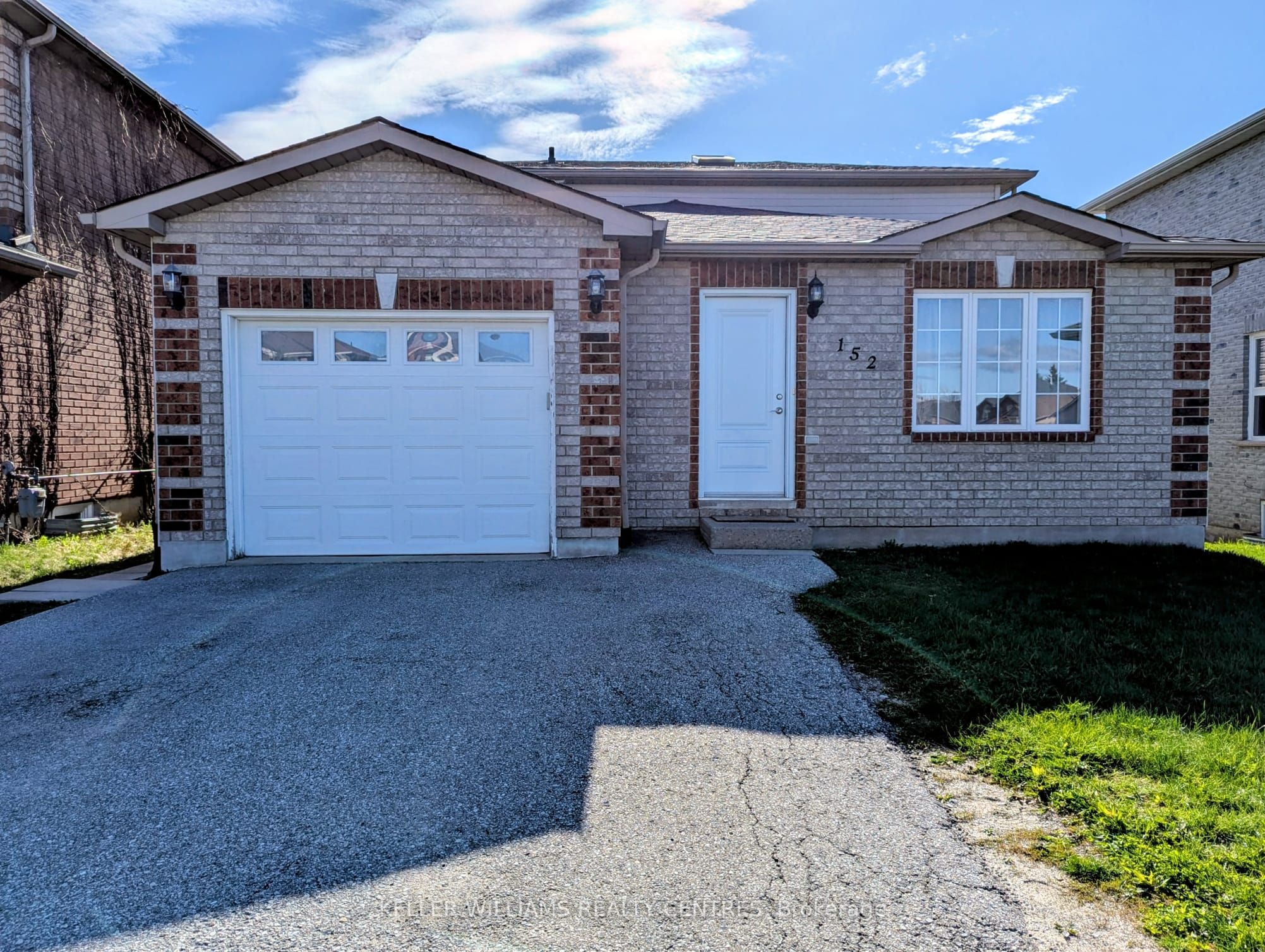 Upper-152 Madelaine Drive, Barrie, ON, L4N 0N1