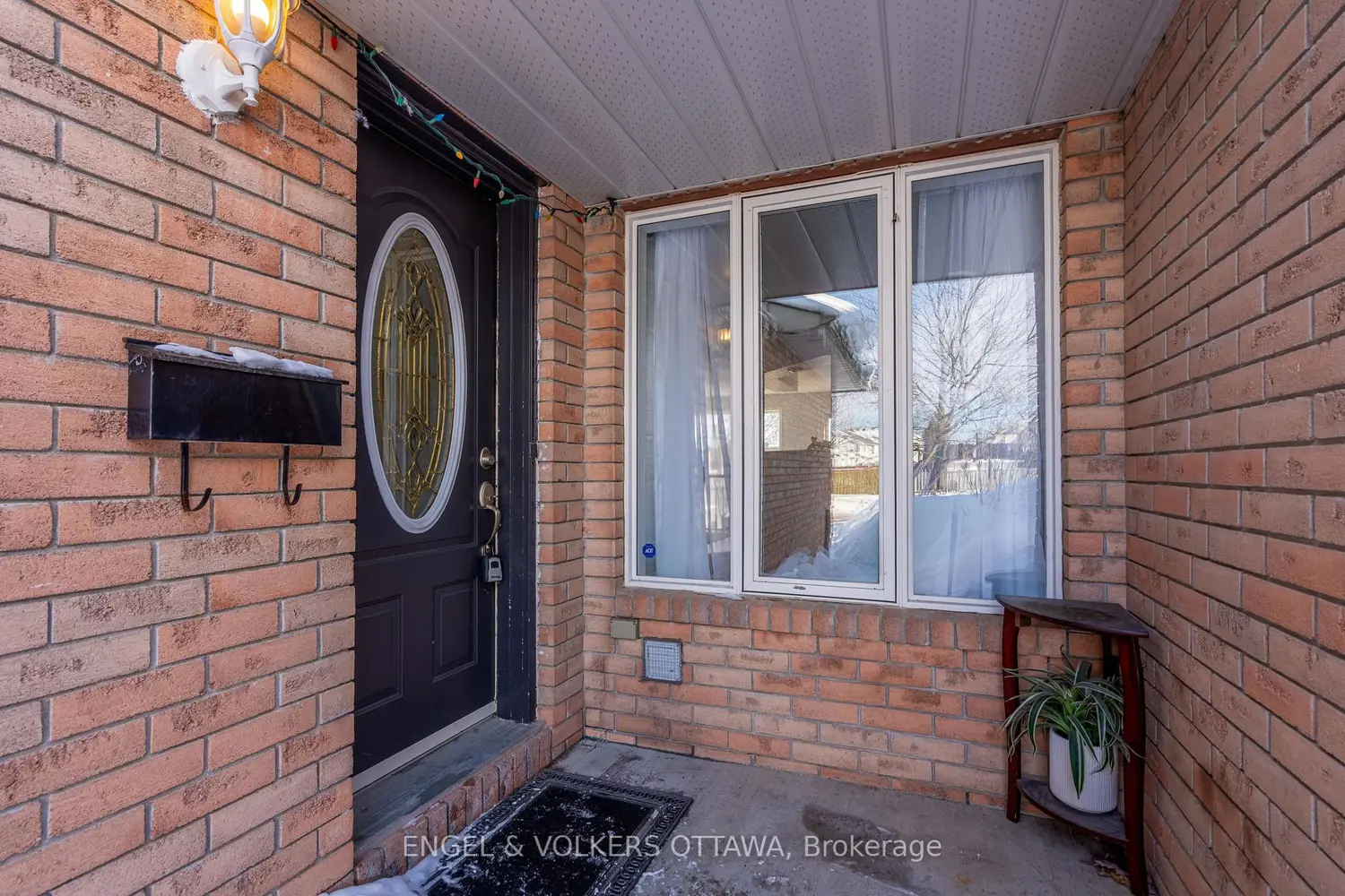 783 Nesting Way photo 2