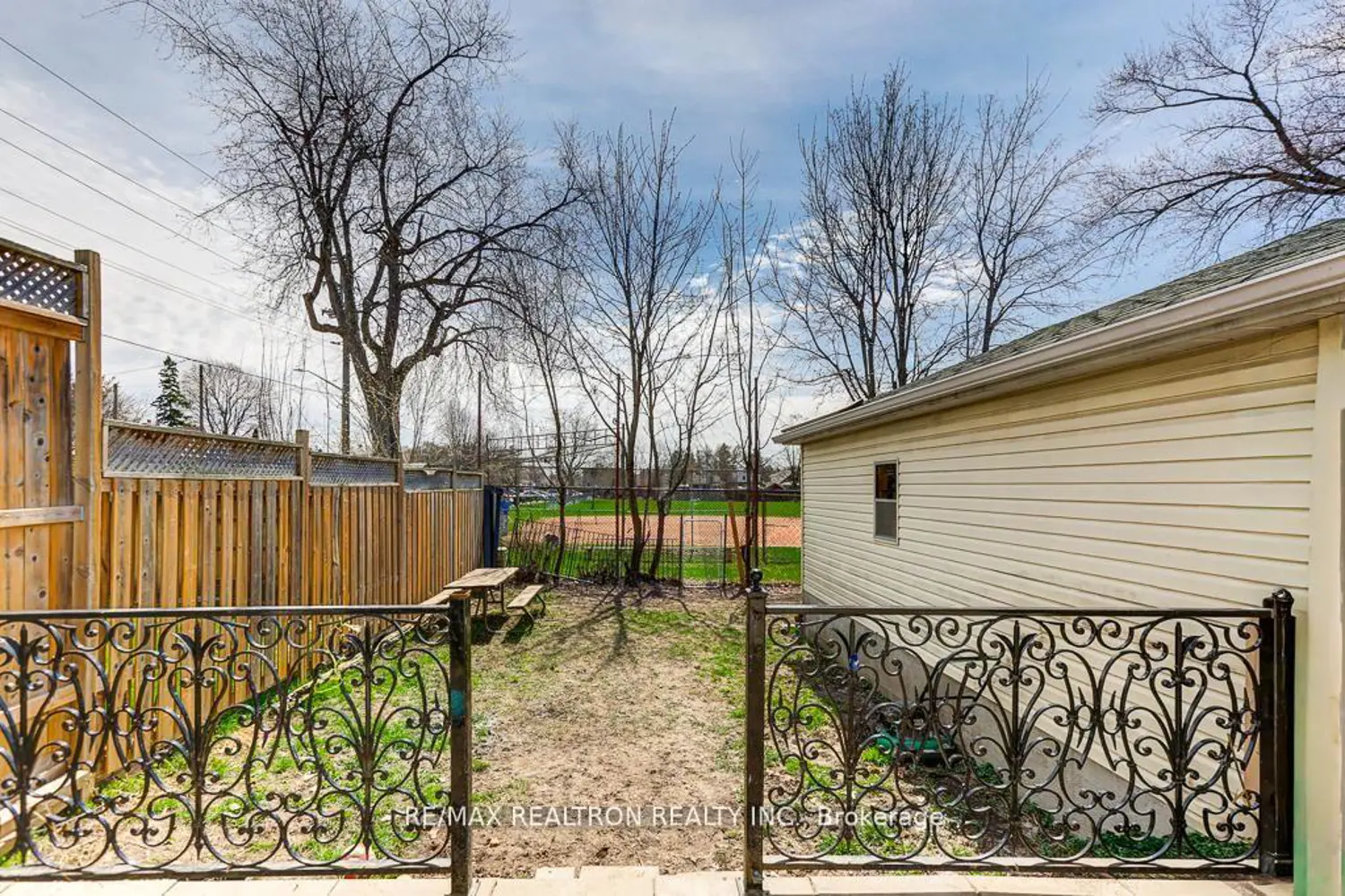 Additional image 16 of 317 Gliddon Avenue