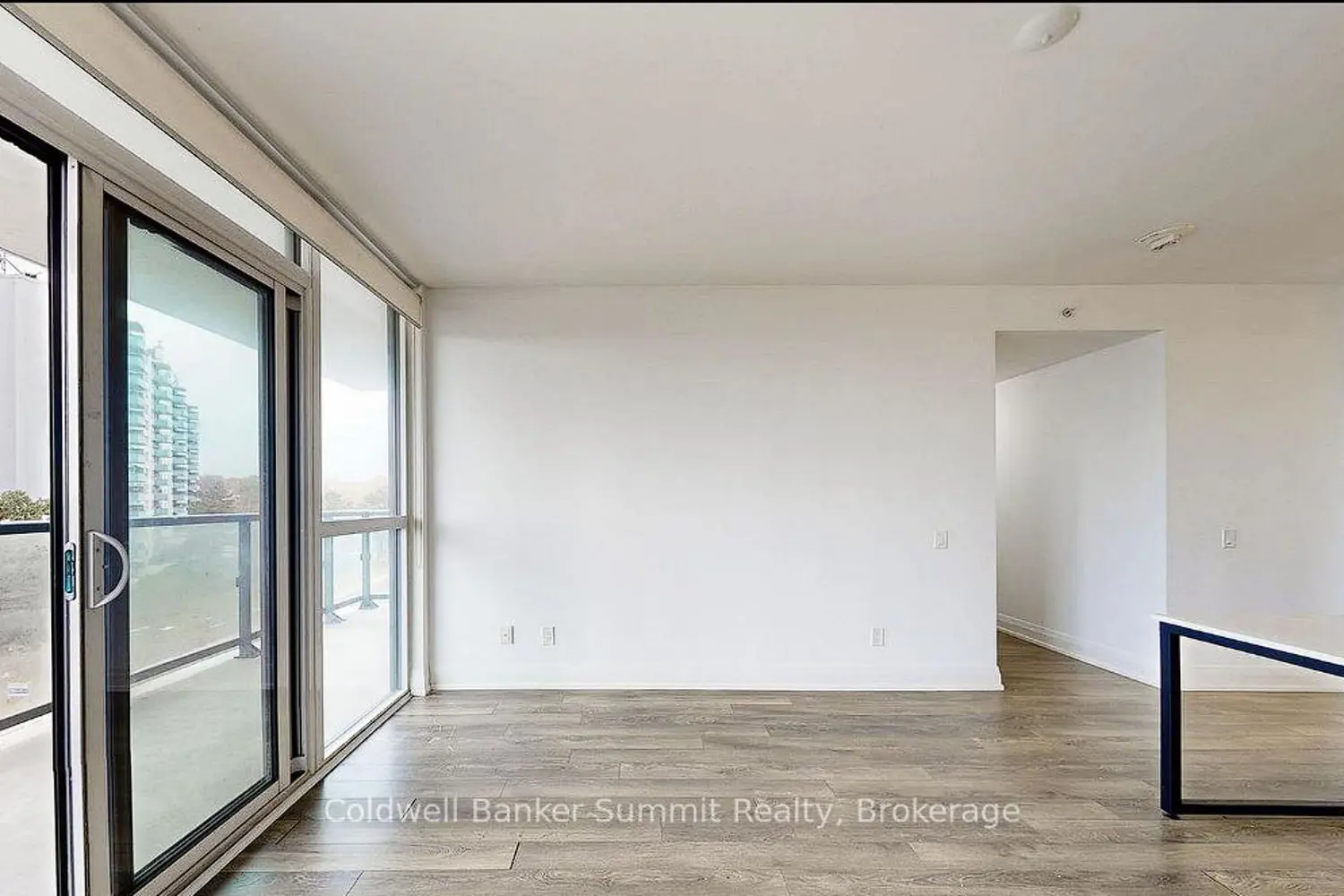 Additional image 9 of 1461 Lawrence Avenue West Avenue 504