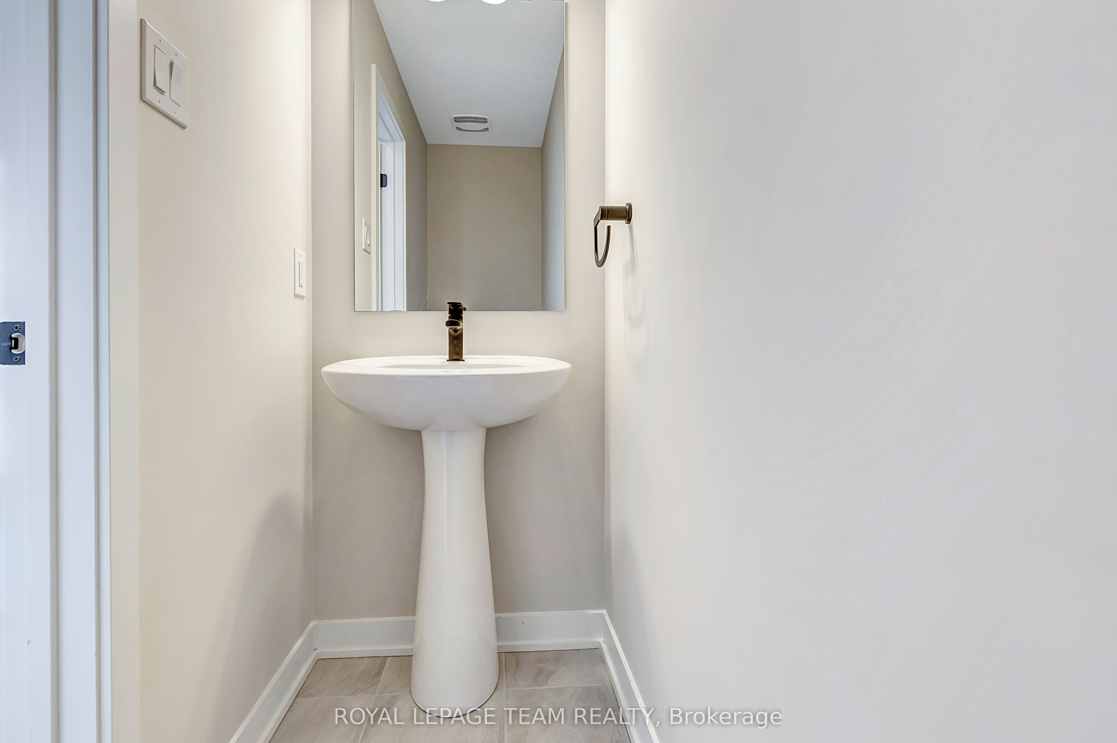 Additional image 3 of 920 Parnian Private, Ottawa, ON, K2J 7K6