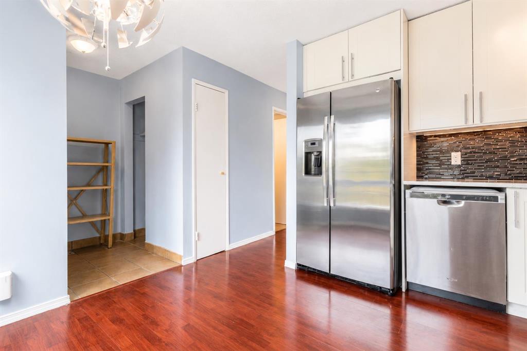 Additional image 4 of 160-123 Queensland Drive SE, Calgary, AB, T2J 5J4