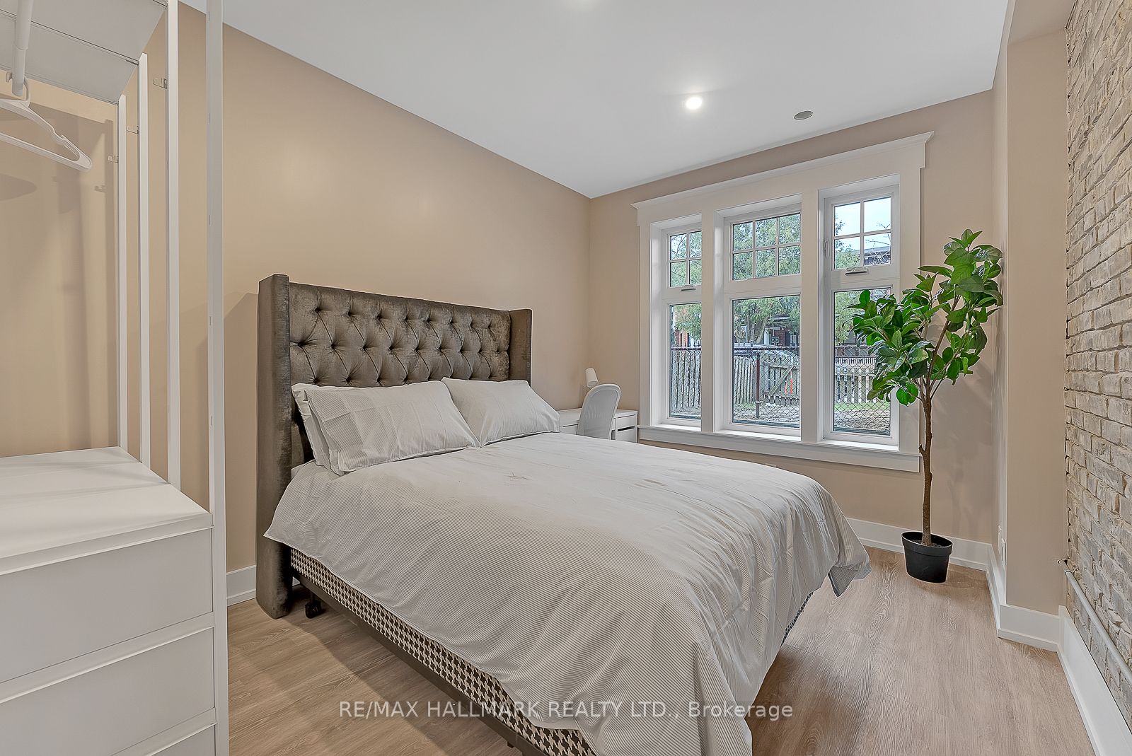 Additional image 4 of 1-216 Seaton Street, Toronto, ON, M5A 2T4